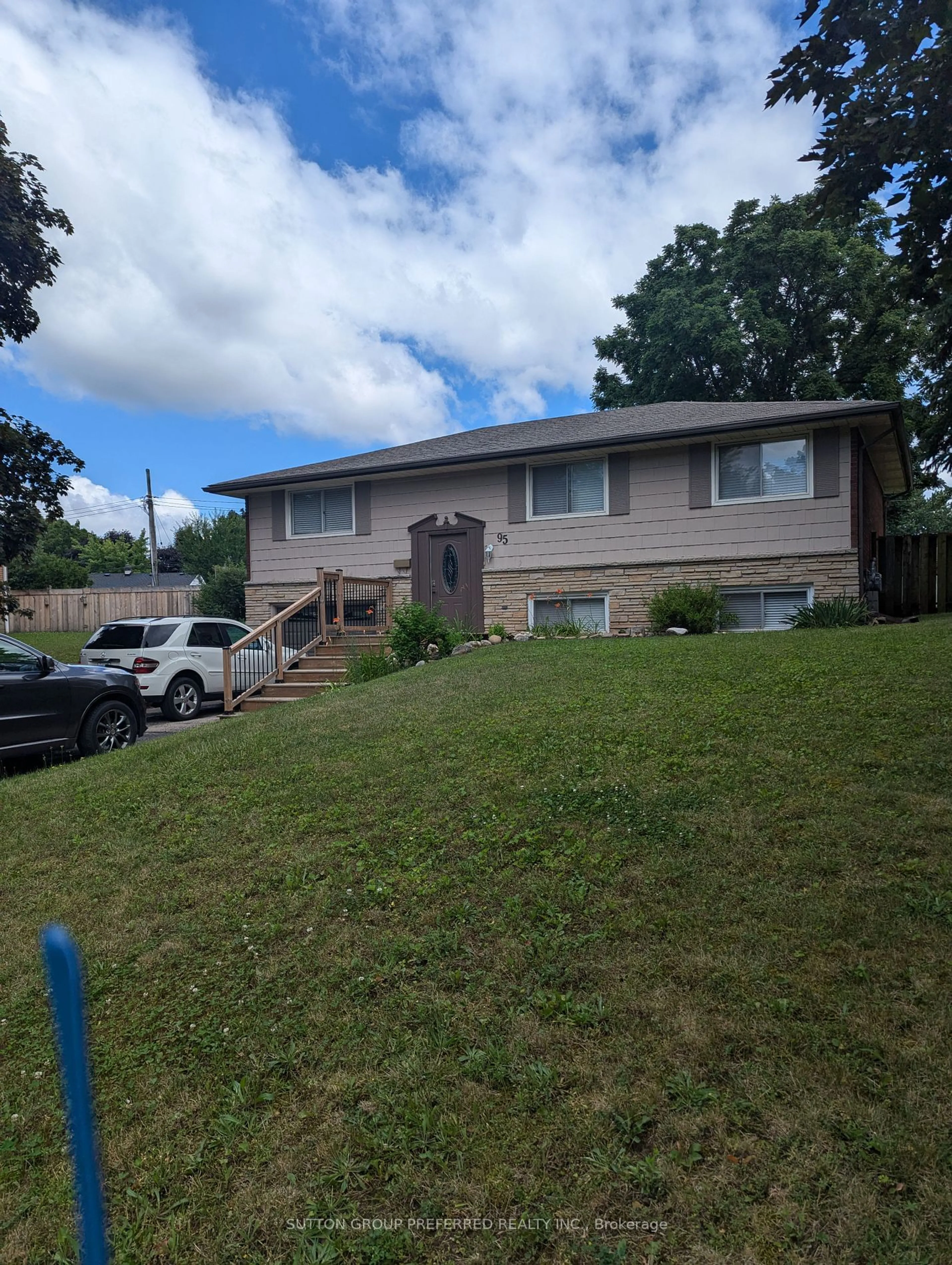 Frontside or backside of a home for 95 Rosslinn Rd, Cambridge Ontario N1S 3K3