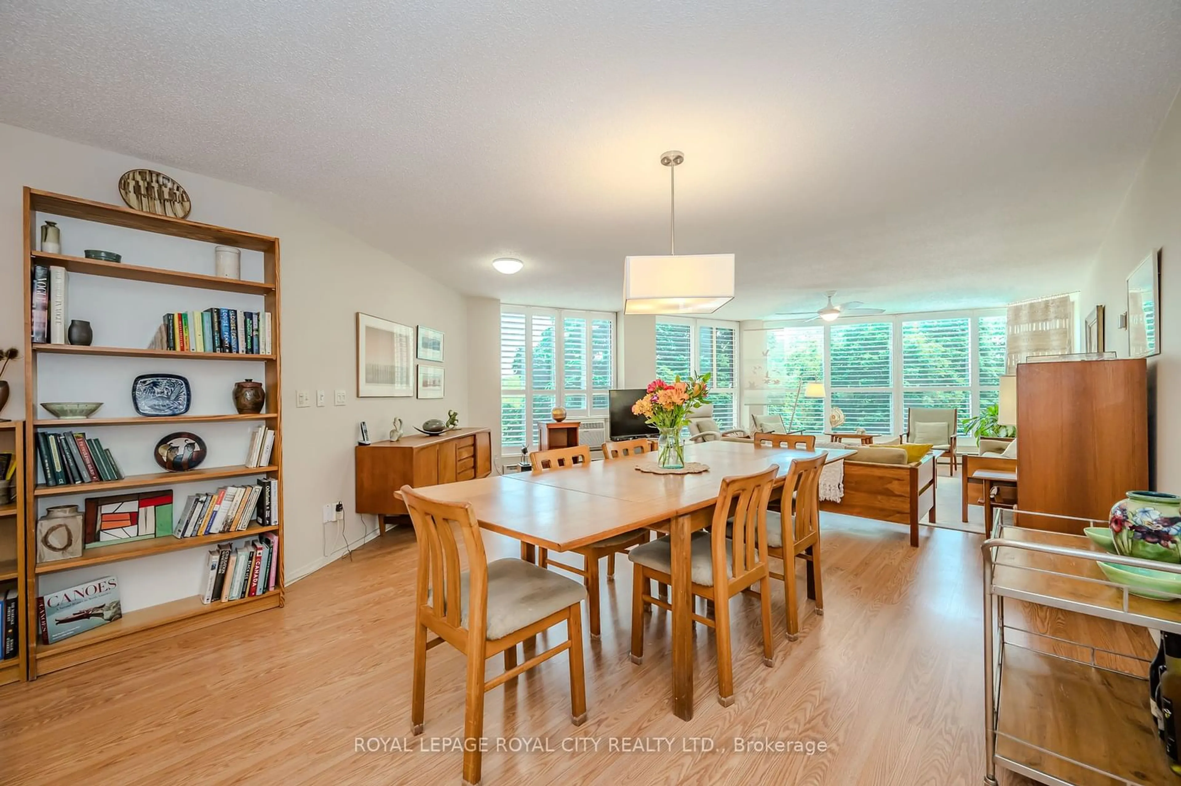 Dining room for 24 Marilyn Dr #403, Guelph Ontario N1H 8E9