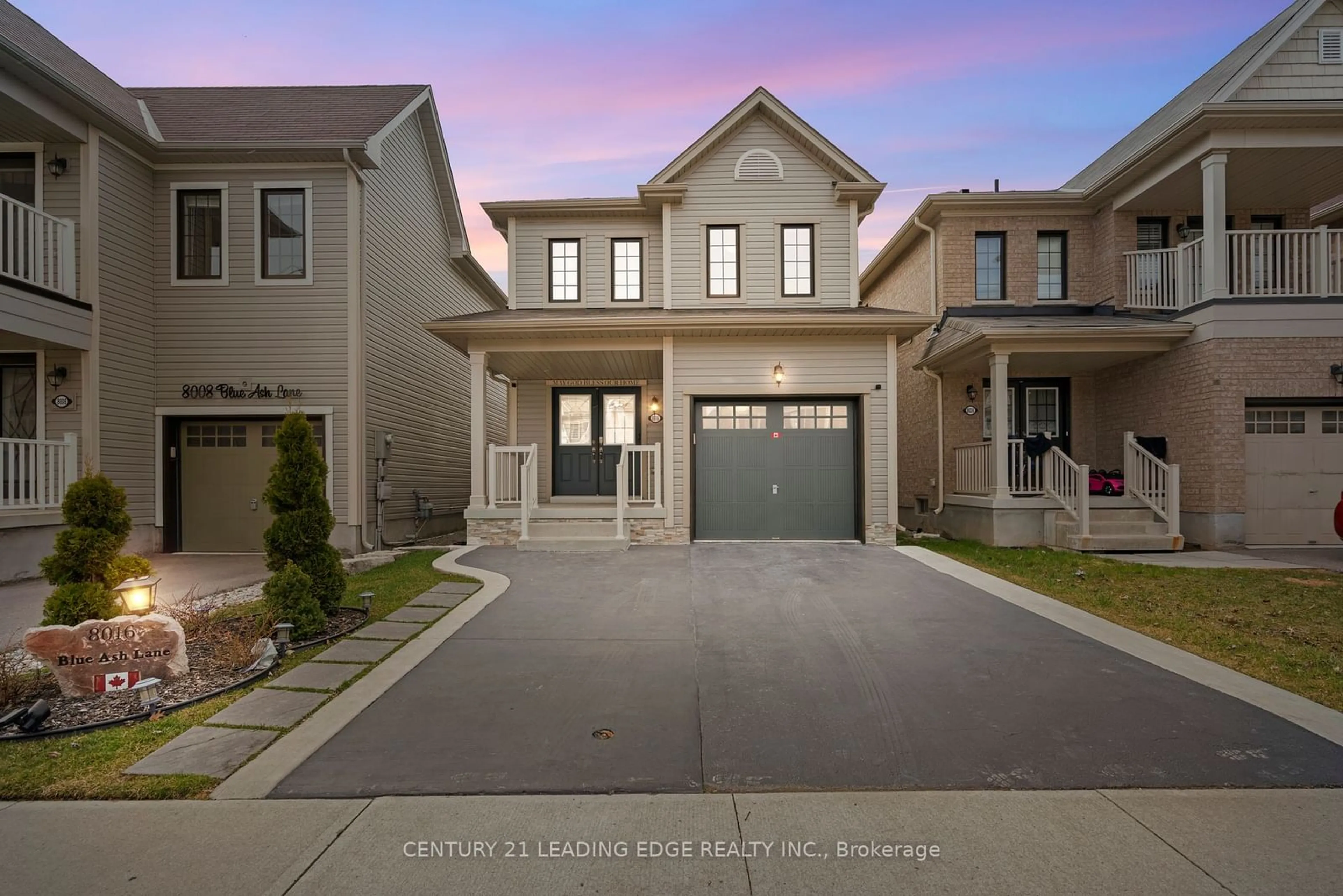 Frontside or backside of a home, the street view for 8016 BLUE ASH Lane, Niagara Falls Ontario L2H 2Y6