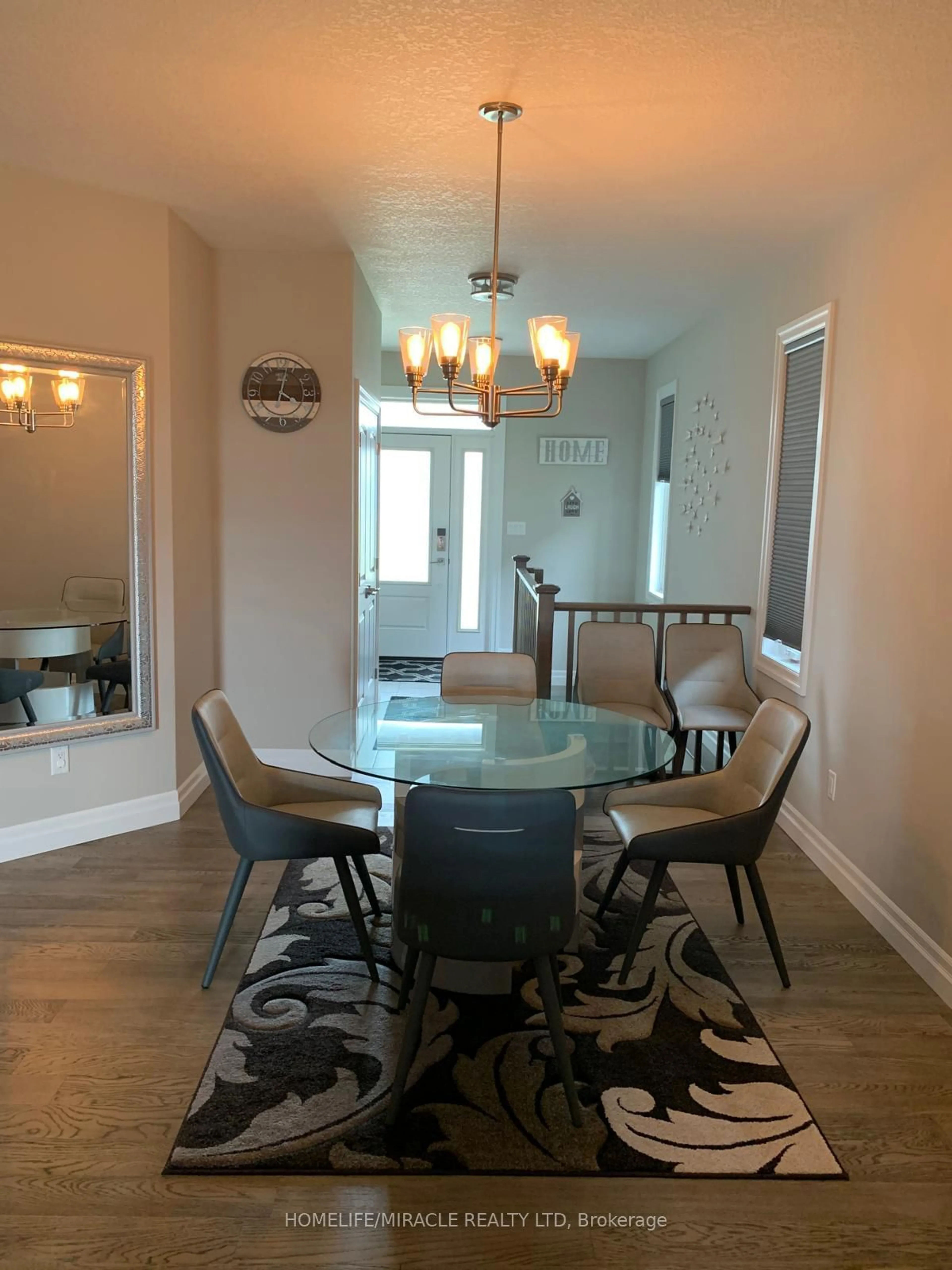 Dining room for 466 Normanton St, Saugeen Shores Ontario N0H 2C3