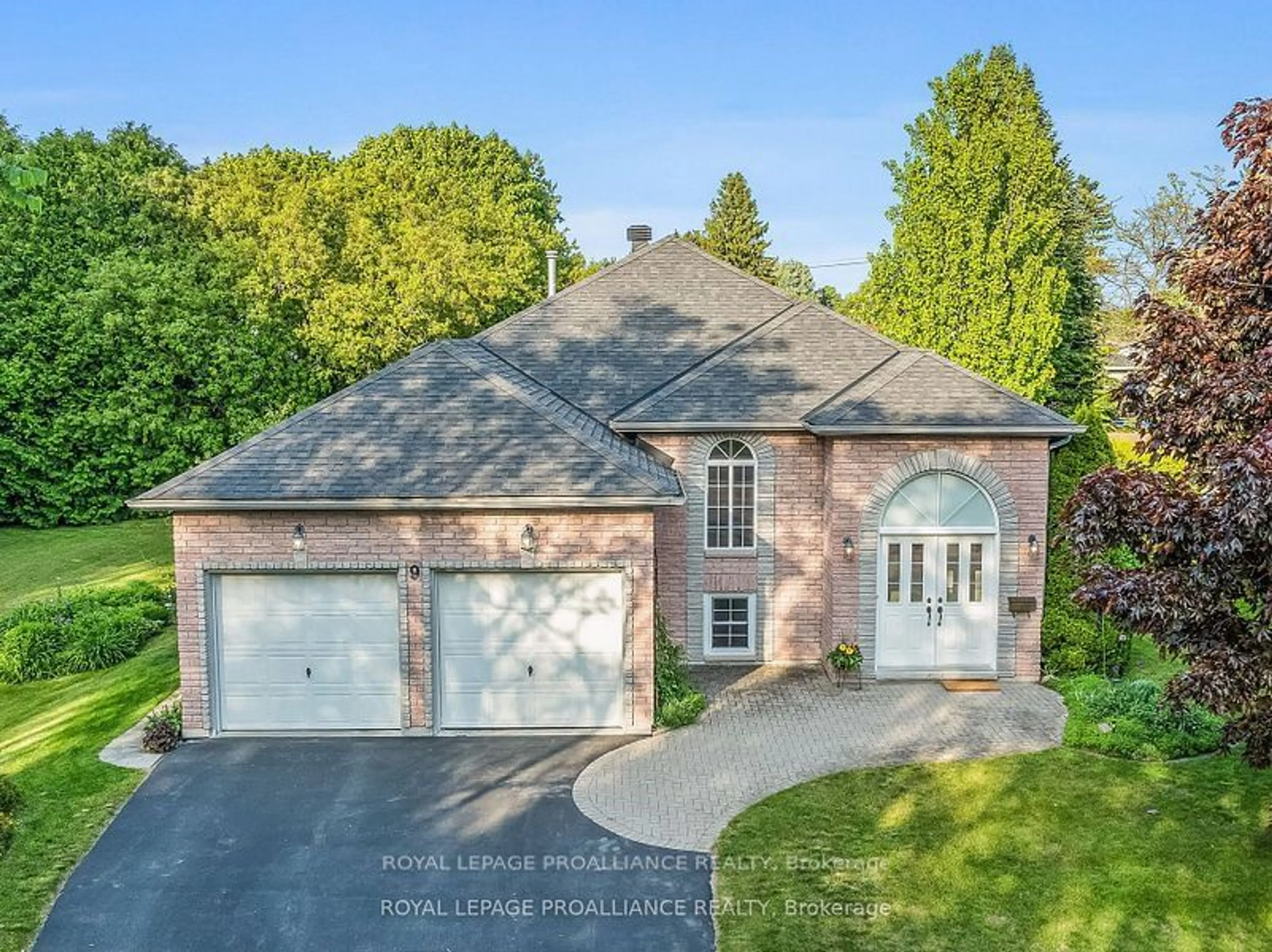 Home with brick exterior material for 9 Westview Dr, Brighton Ontario K0K 1H0
