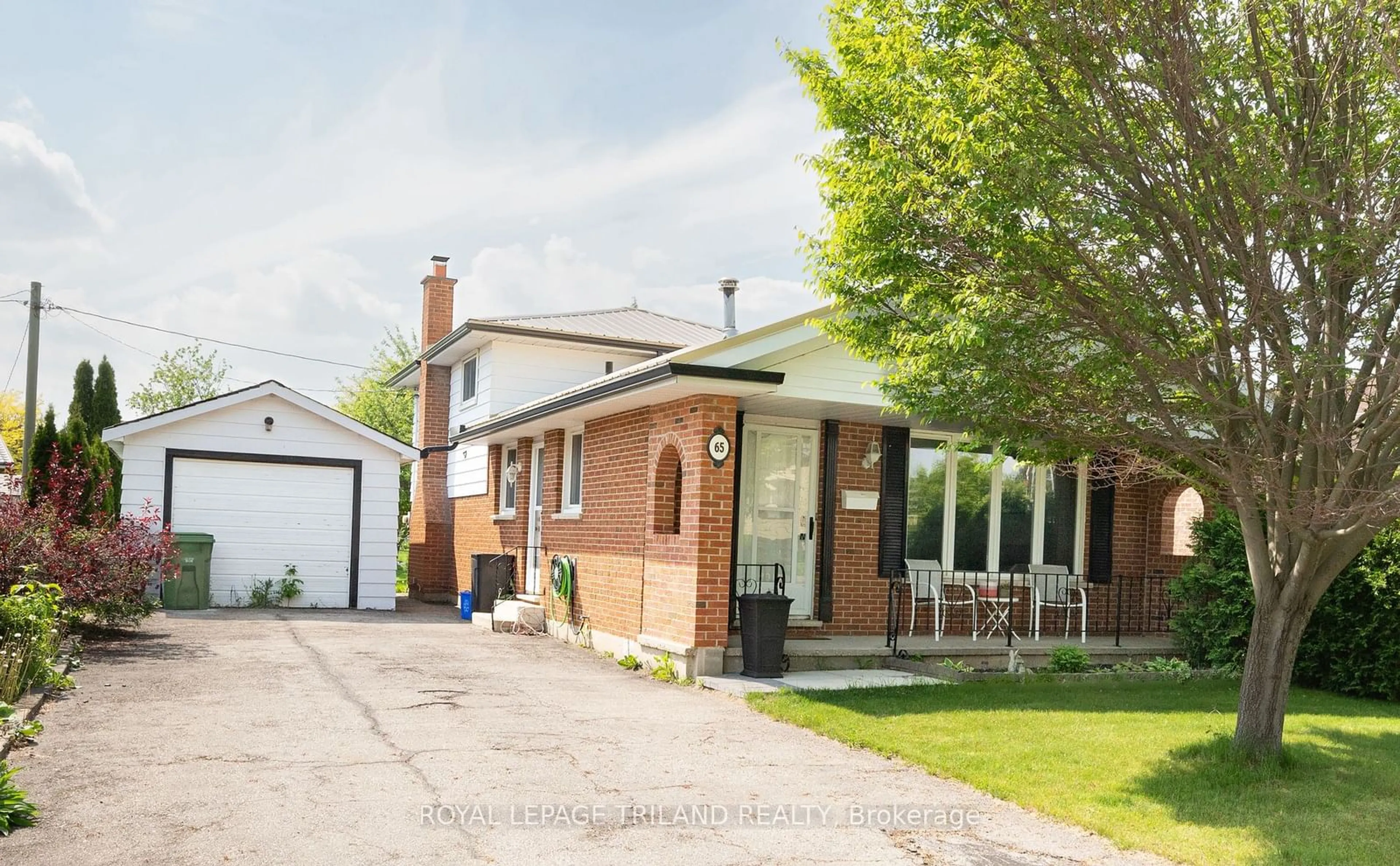 Frontside or backside of a home for 65 MANOR Rd, St. Thomas Ontario N5R 5R3