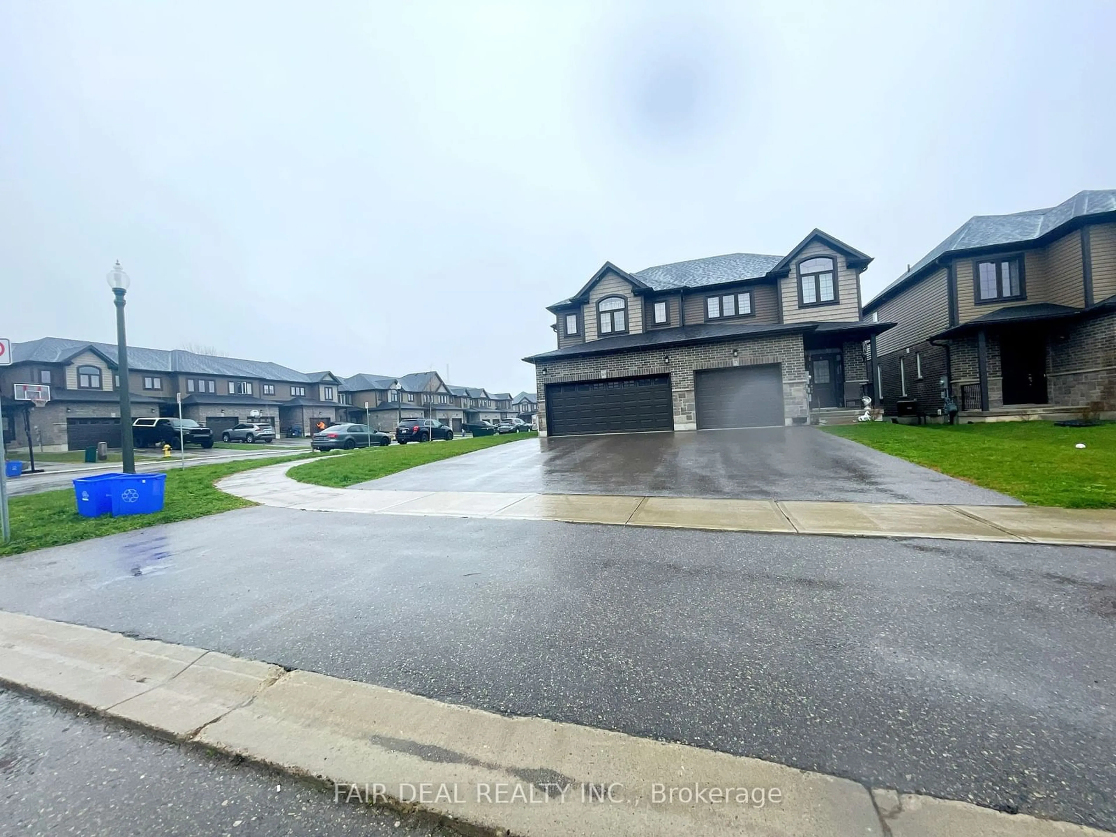 Frontside or backside of a home for 169 Links Cres, Woodstock Ontario N4T 0E7