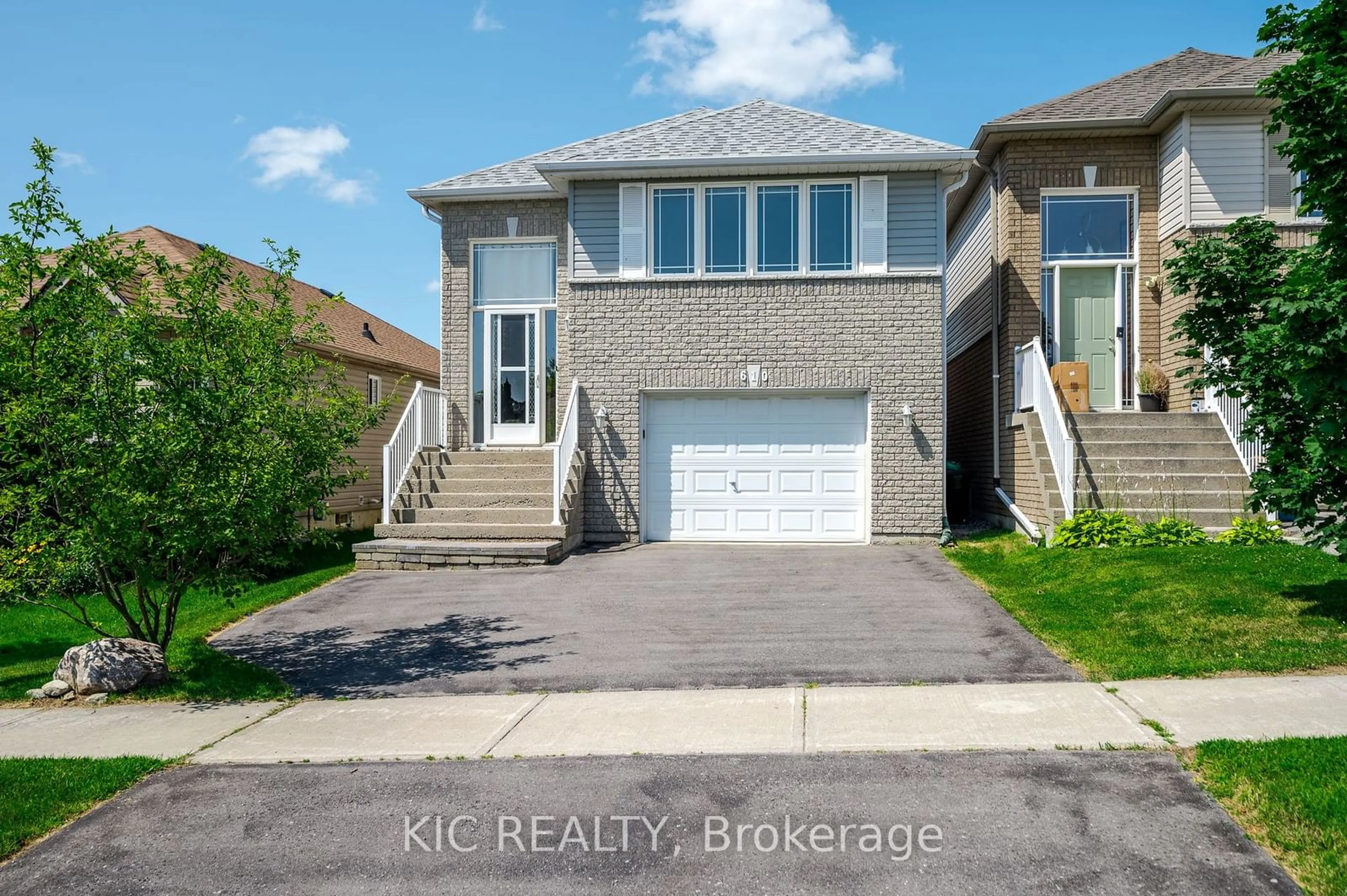 Frontside or backside of a home for 610 Clancy Cres, Peterborough Ontario K9K 2S2