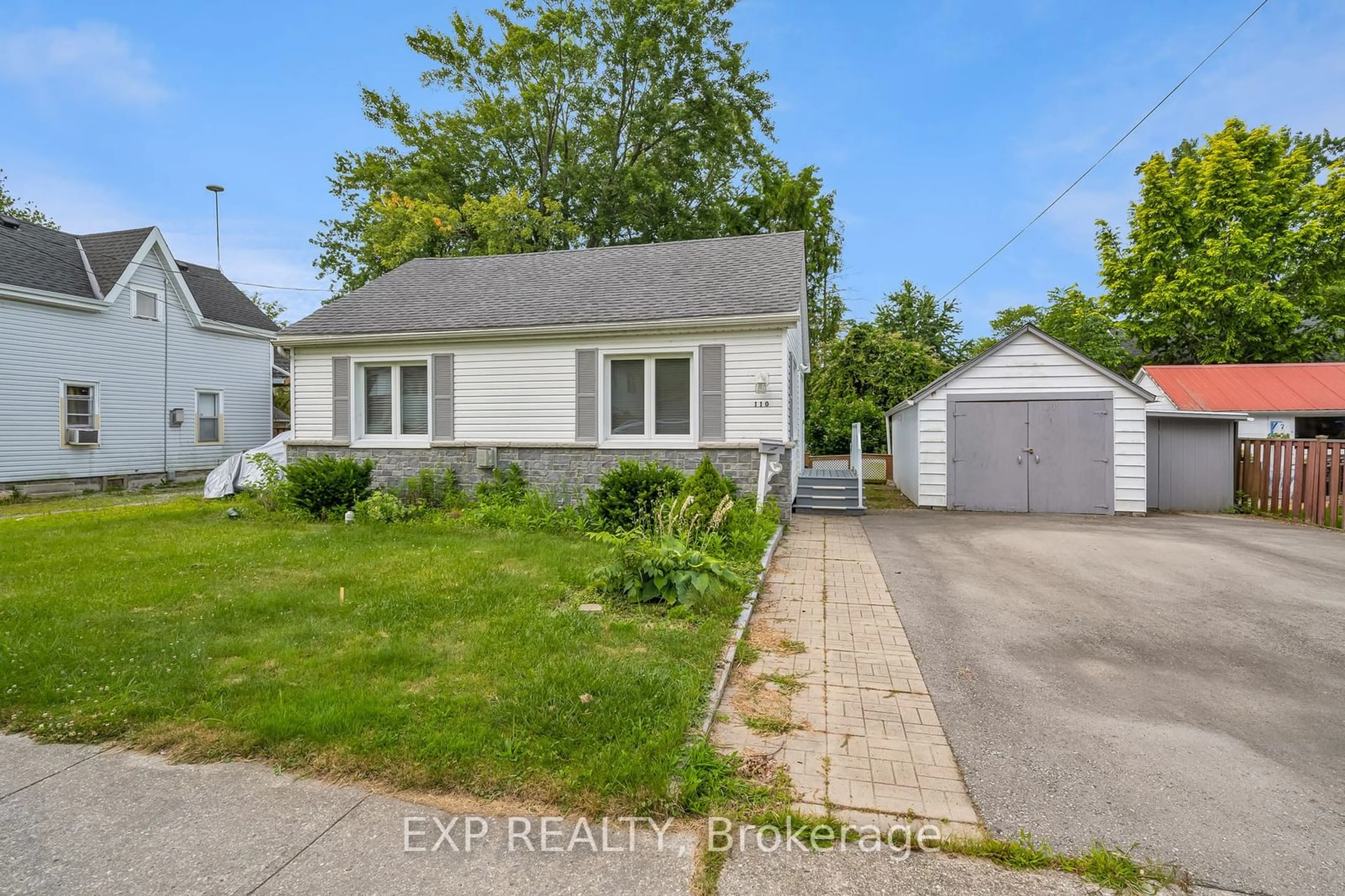 Frontside or backside of a home for 110 Fairview Ave, Haldimand Ontario N1A 1B1