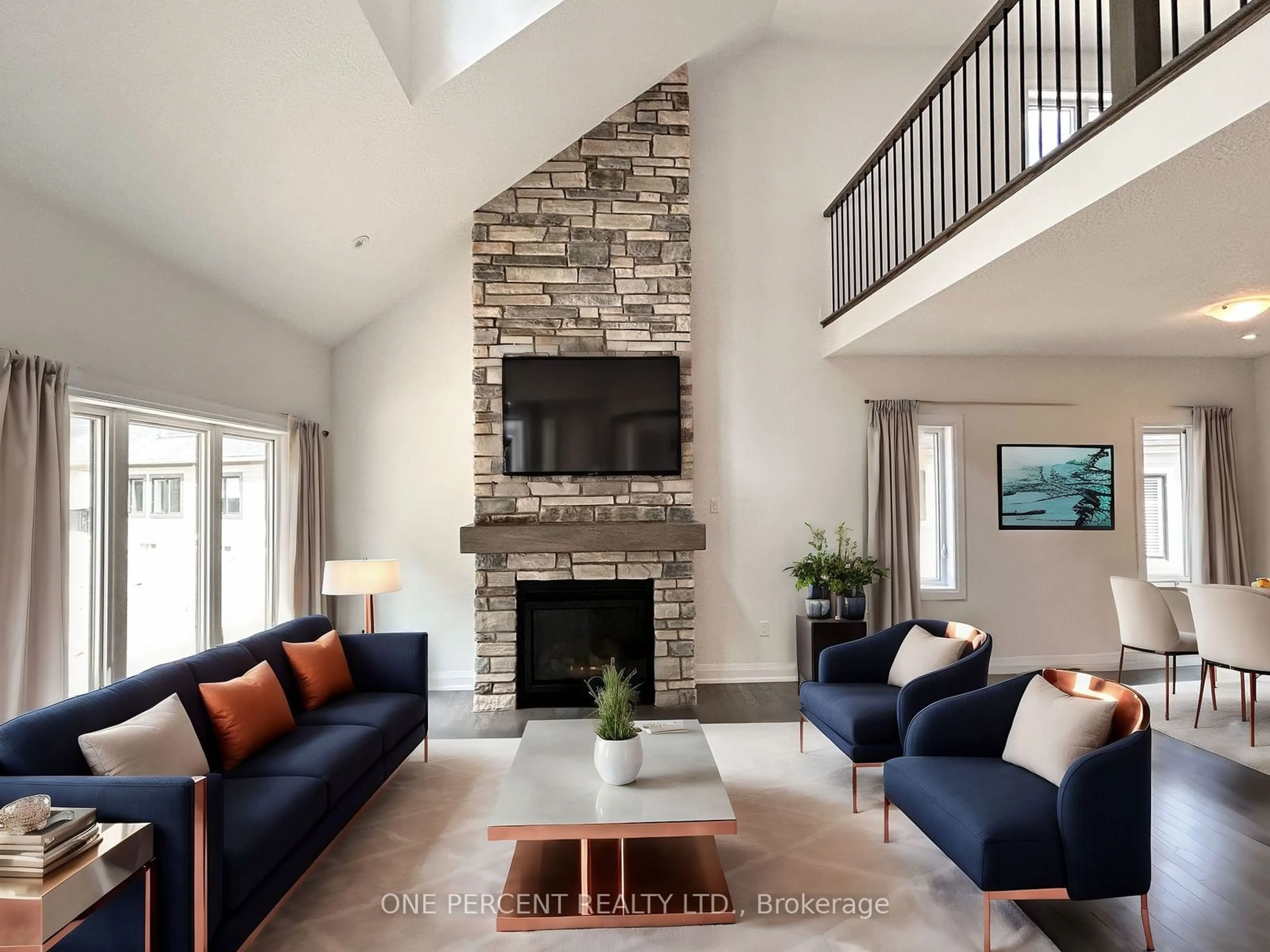 Living room, wood floors for 122 Beacon Dr, Blue Mountains Ontario N0H 2P0