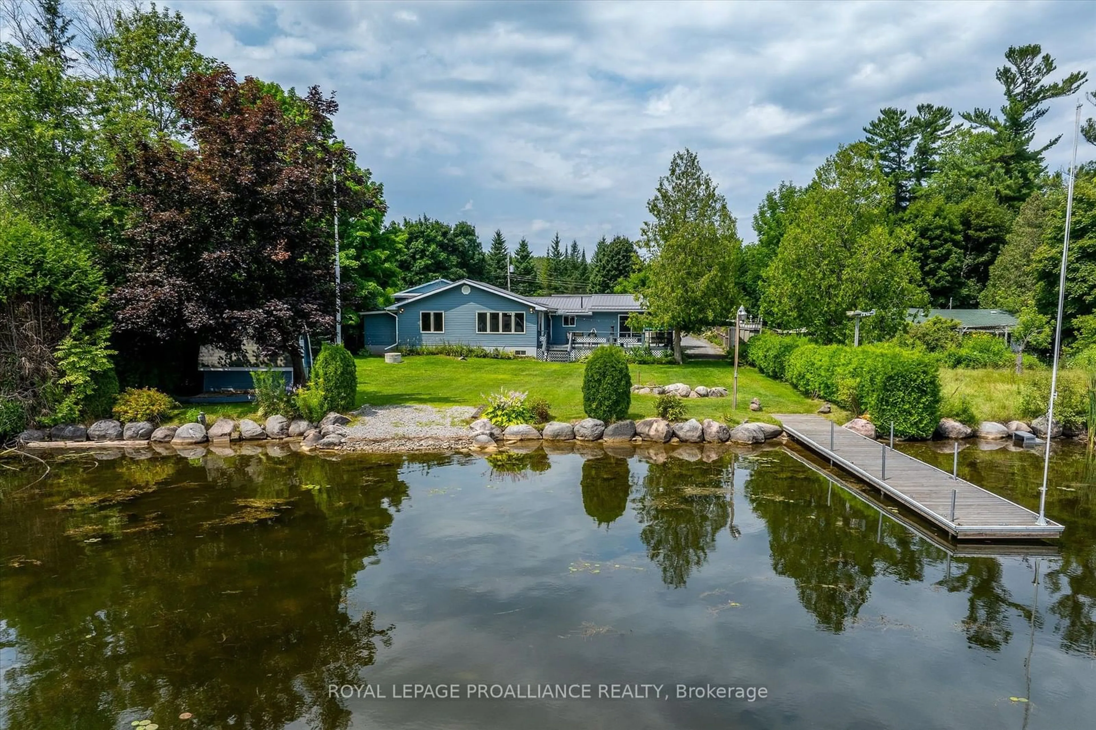 Cottage for 1055 Primrose Lane, Smith-Ennismore-Lakefield Ontario K9J 6X5