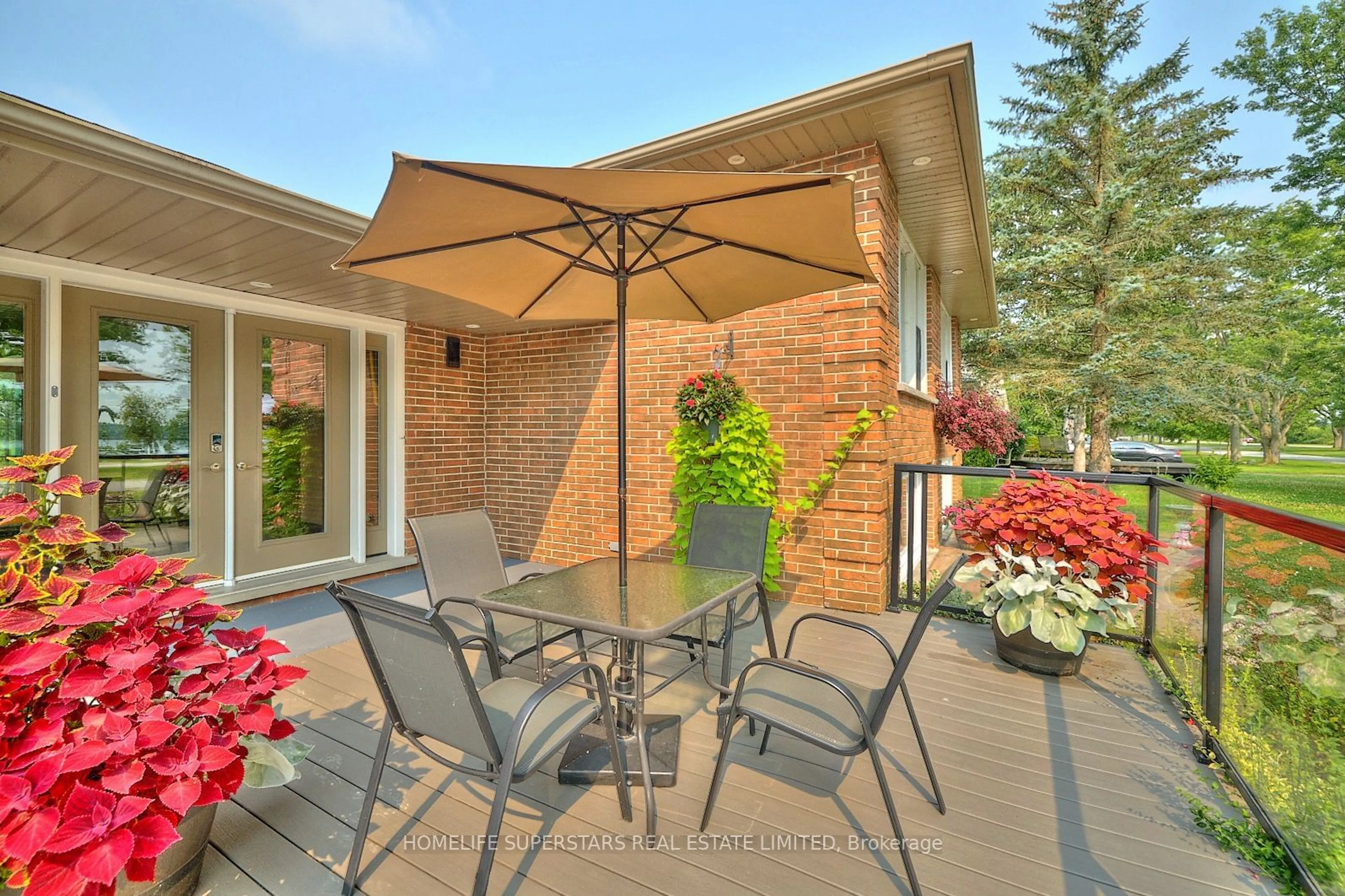 Patio for 4127 Niagara River Pkwy, Fort Erie Ontario L0S 1S0