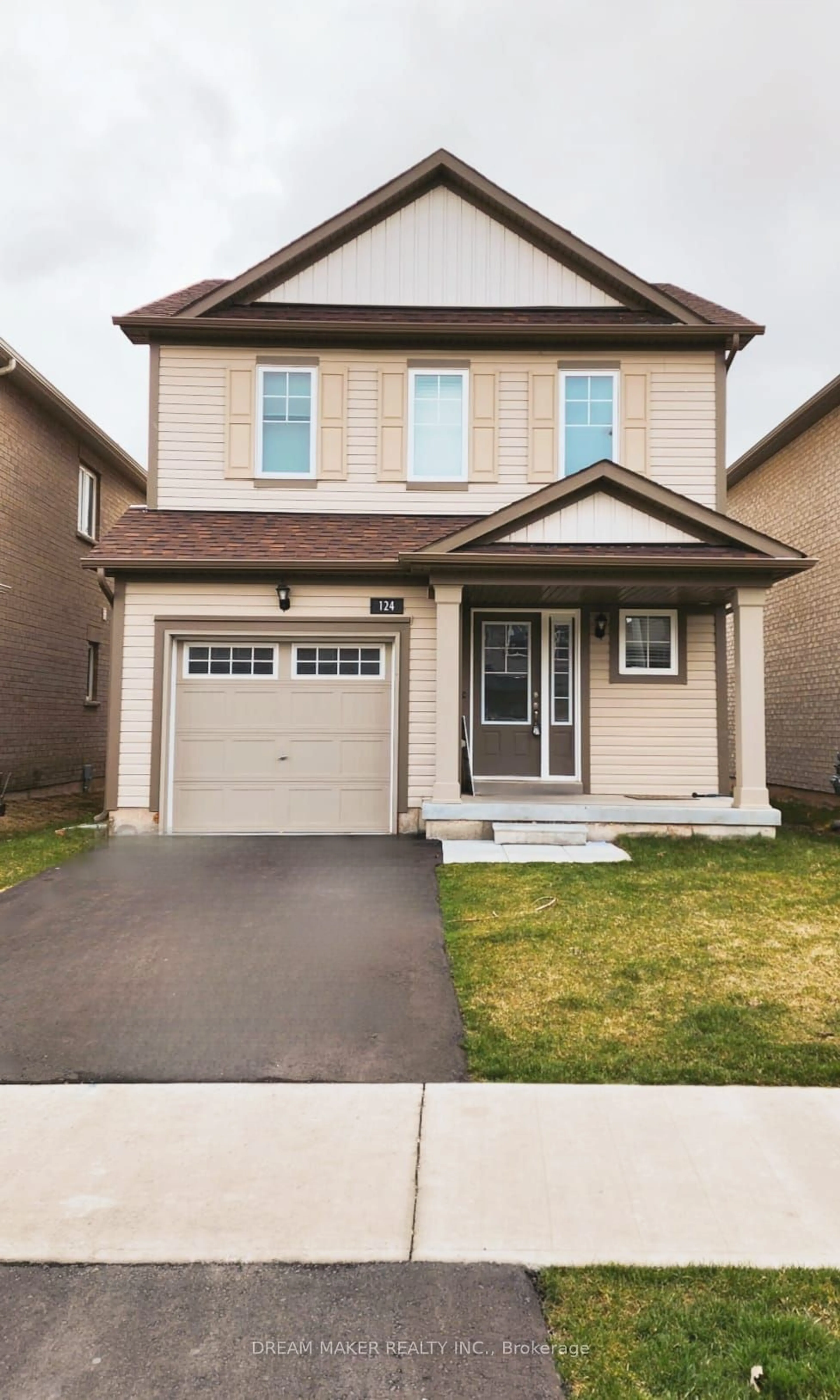 Frontside or backside of a home for 124 Tumblewood Pl, Welland Ontario L3B 0J3
