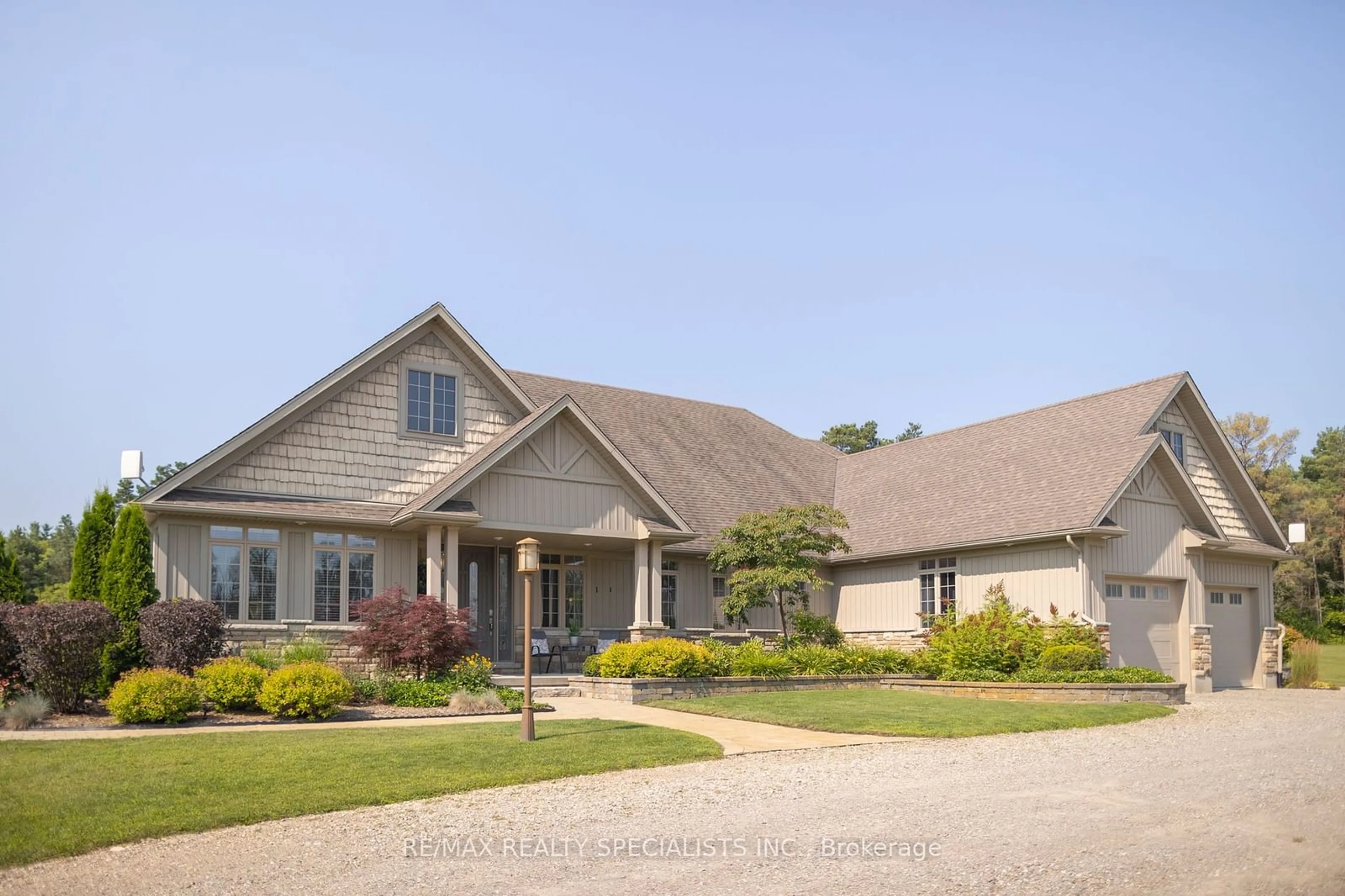 Frontside or backside of a home, cottage for 994432 Mono Adjala Line, Mono Ontario L9W 6H6