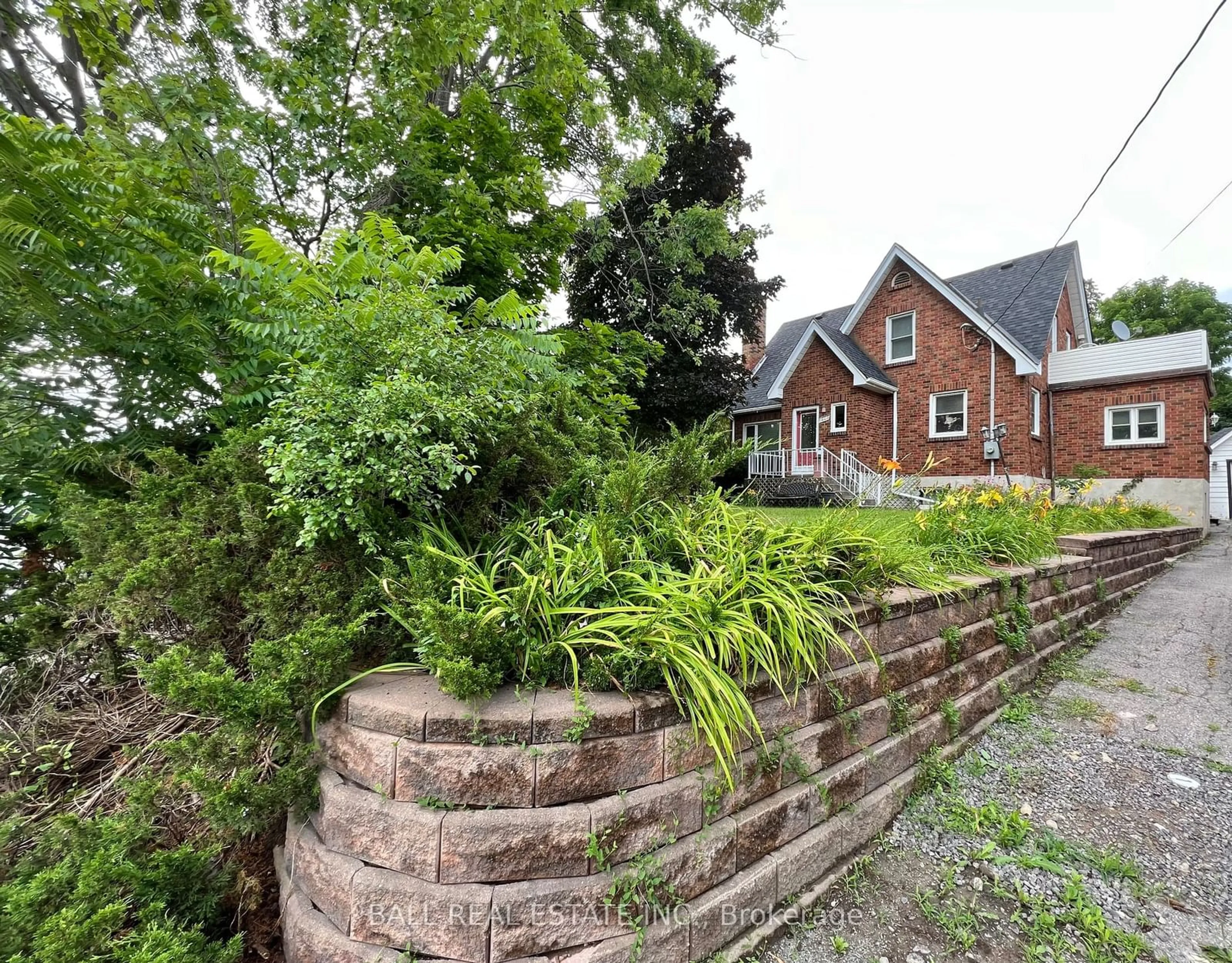 Frontside or backside of a home for 1220 Clonsilla Ave, Peterborough Ontario K9J 5Y9