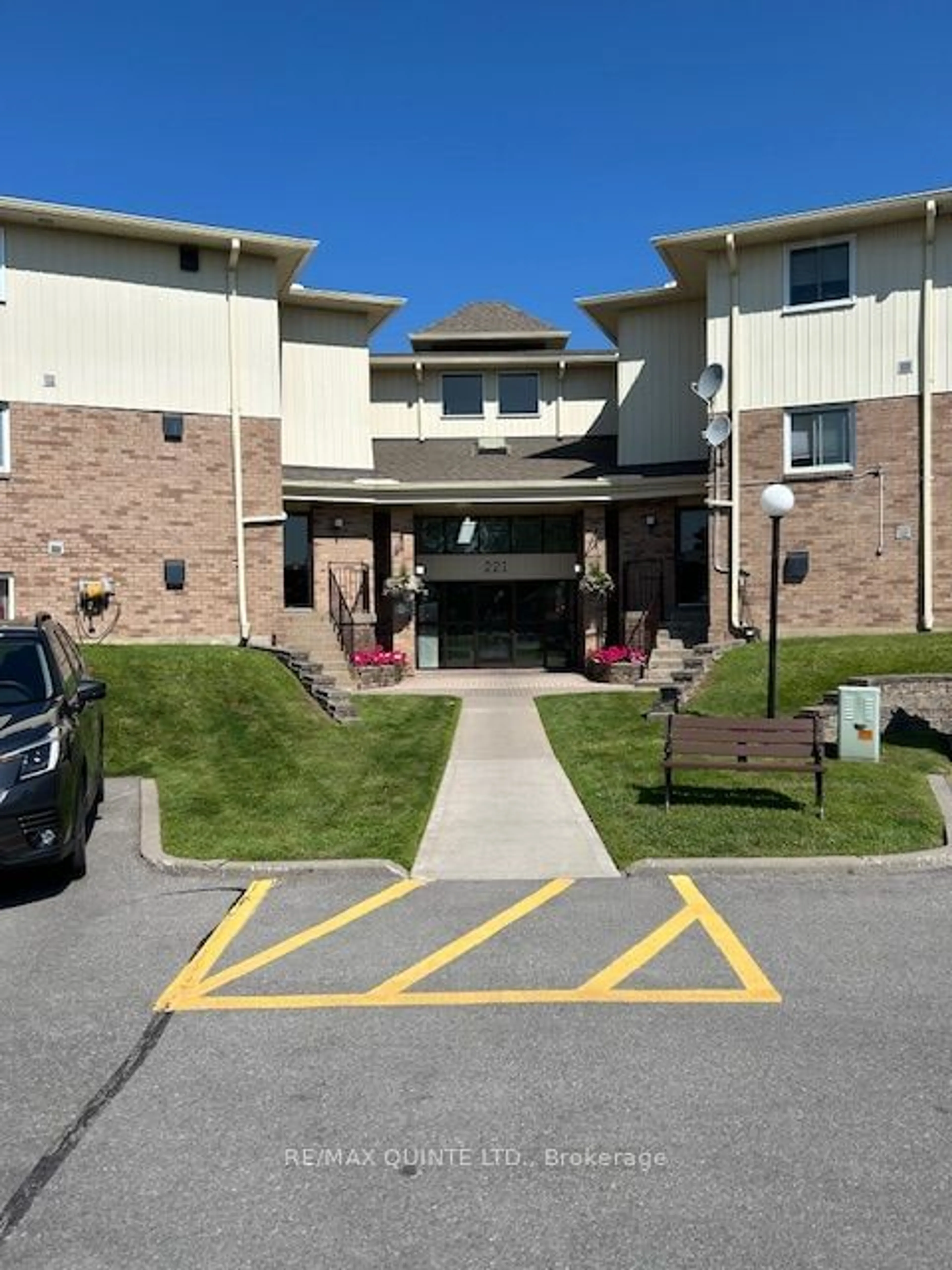 Outside view for 221 north park St #311A, Belleville Ontario K8P 5A6