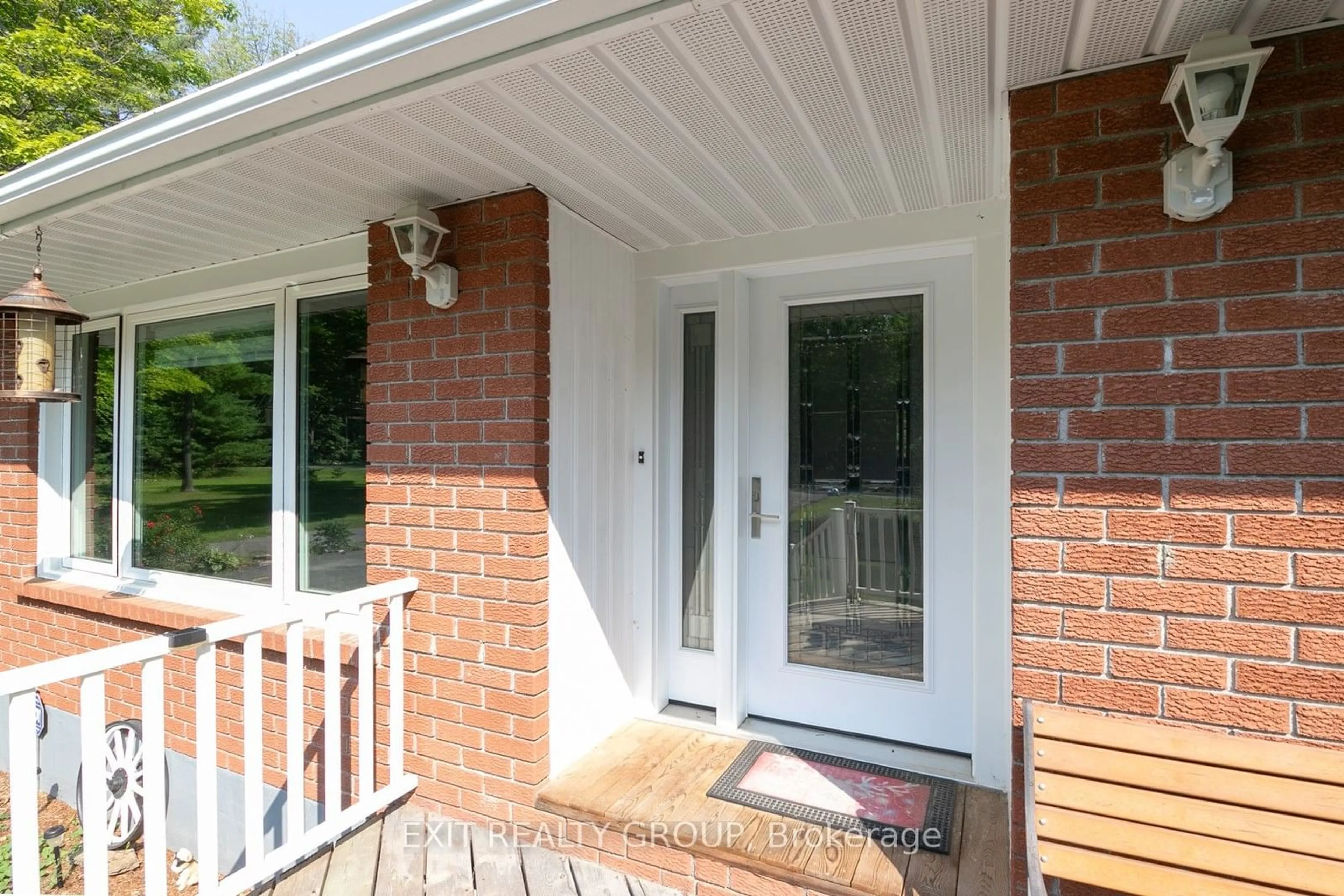 Home with brick exterior material for 890 Mill Rd, Madoc Ontario K0K 2K0