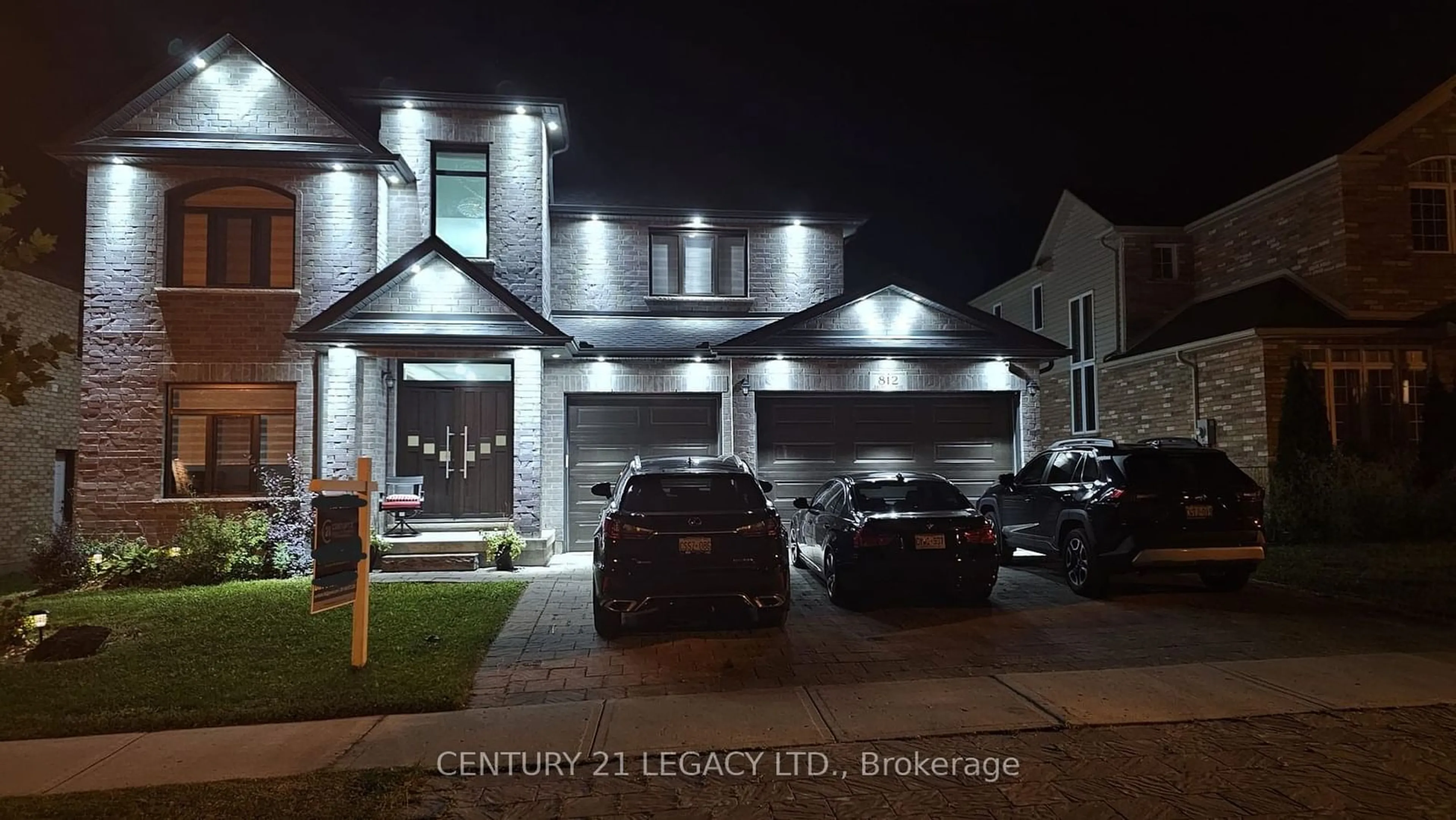 Frontside or backside of a home for 812 Jackpine Way, London Ontario N5X 0K1