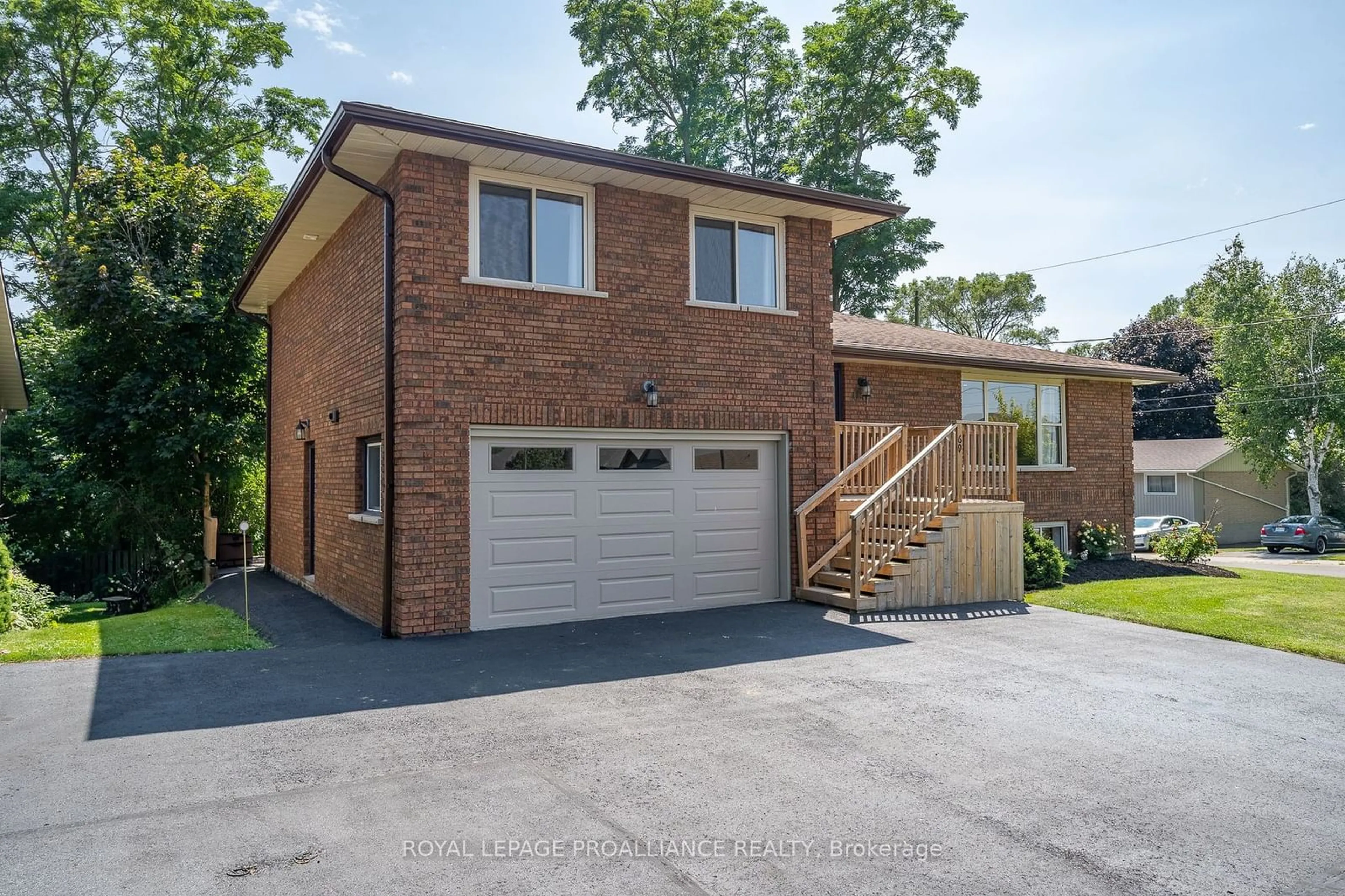 Home with brick exterior material for 69 Sanford St, Brighton Ontario L3Z 3H7