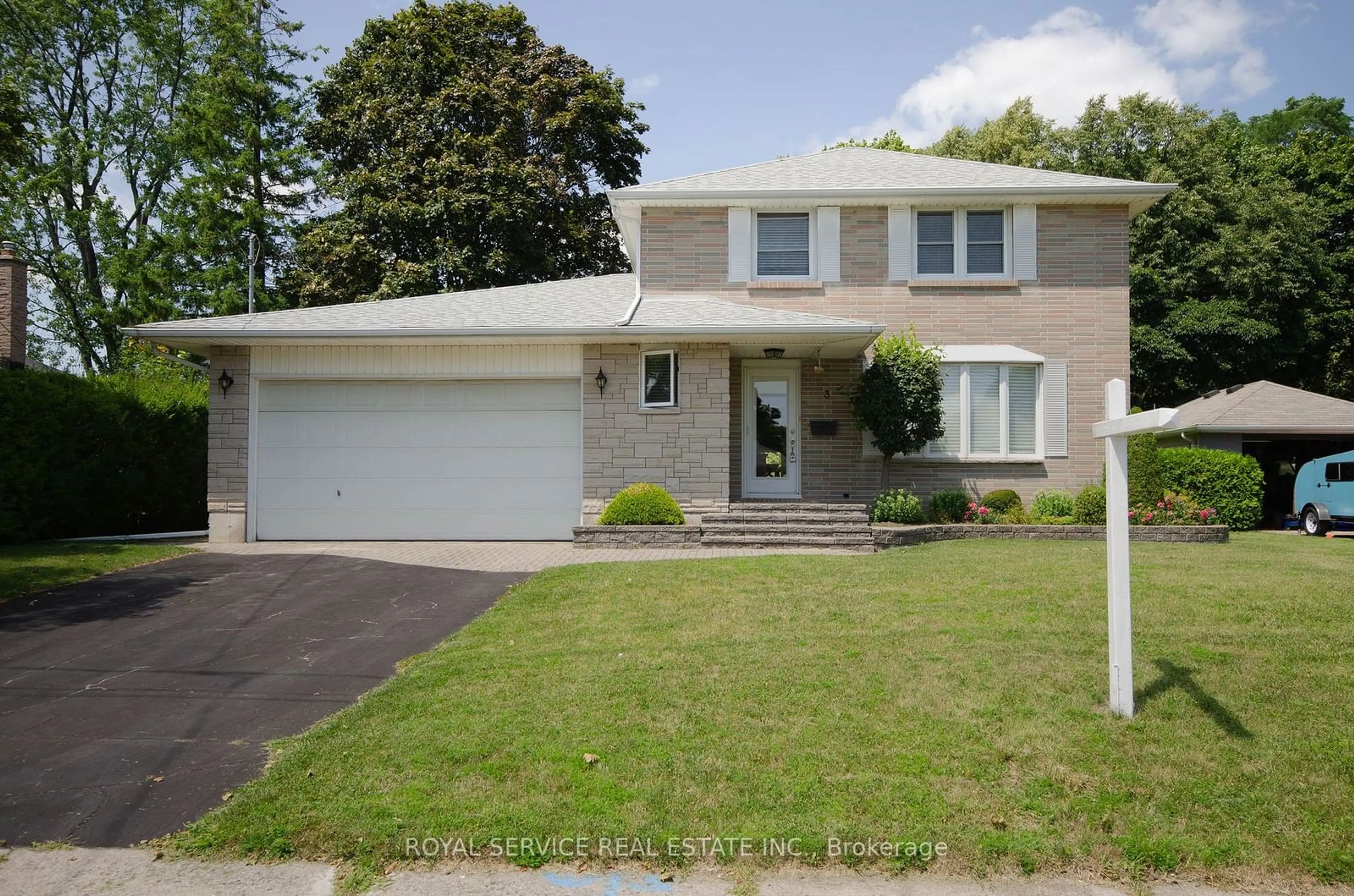 Frontside or backside of a home for 3 Hillcrest Dr, Port Hope Ontario L1A 1Z7