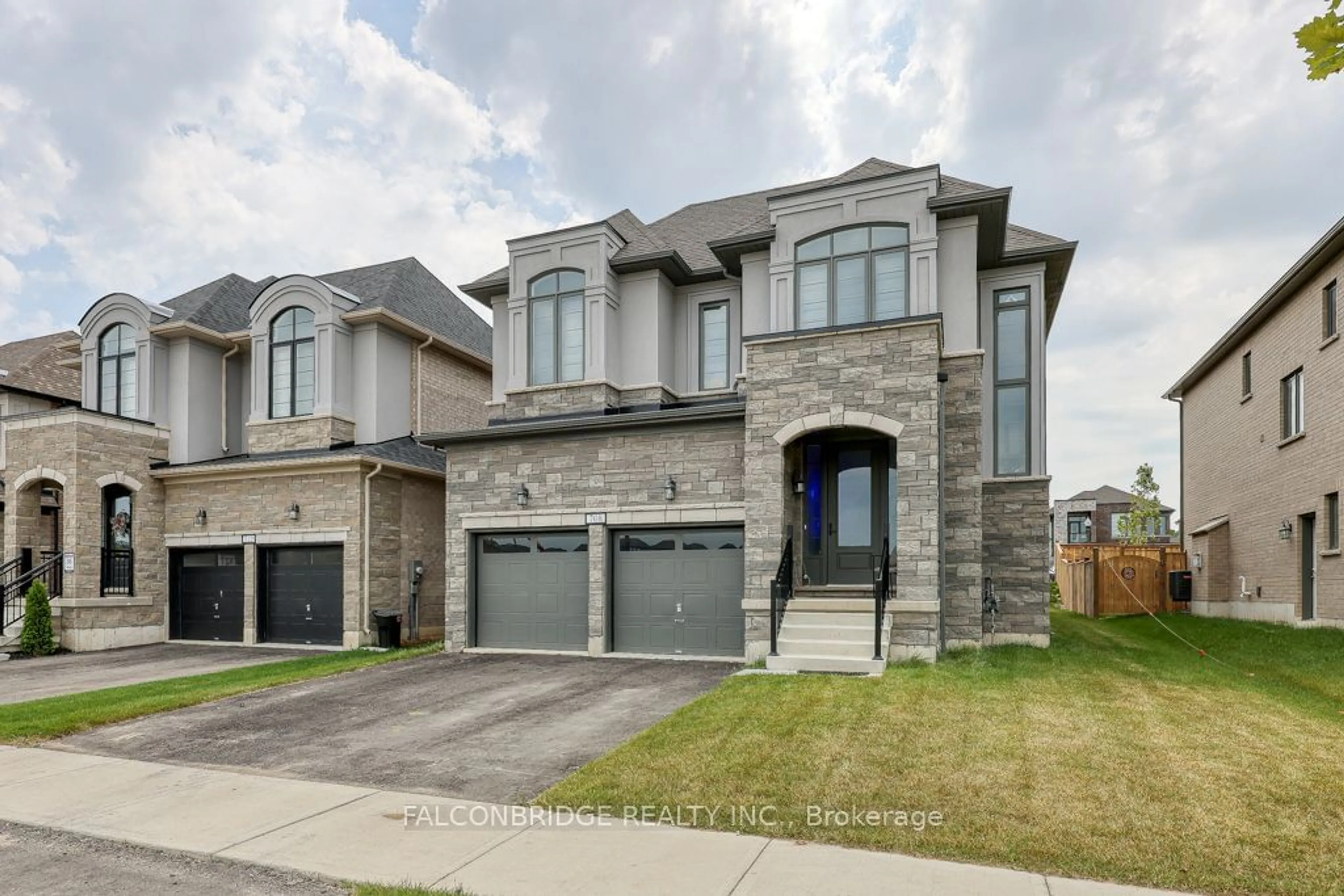 Frontside or backside of a home for 708 Knights Lane, Woodstock Ontario N4T 0N5