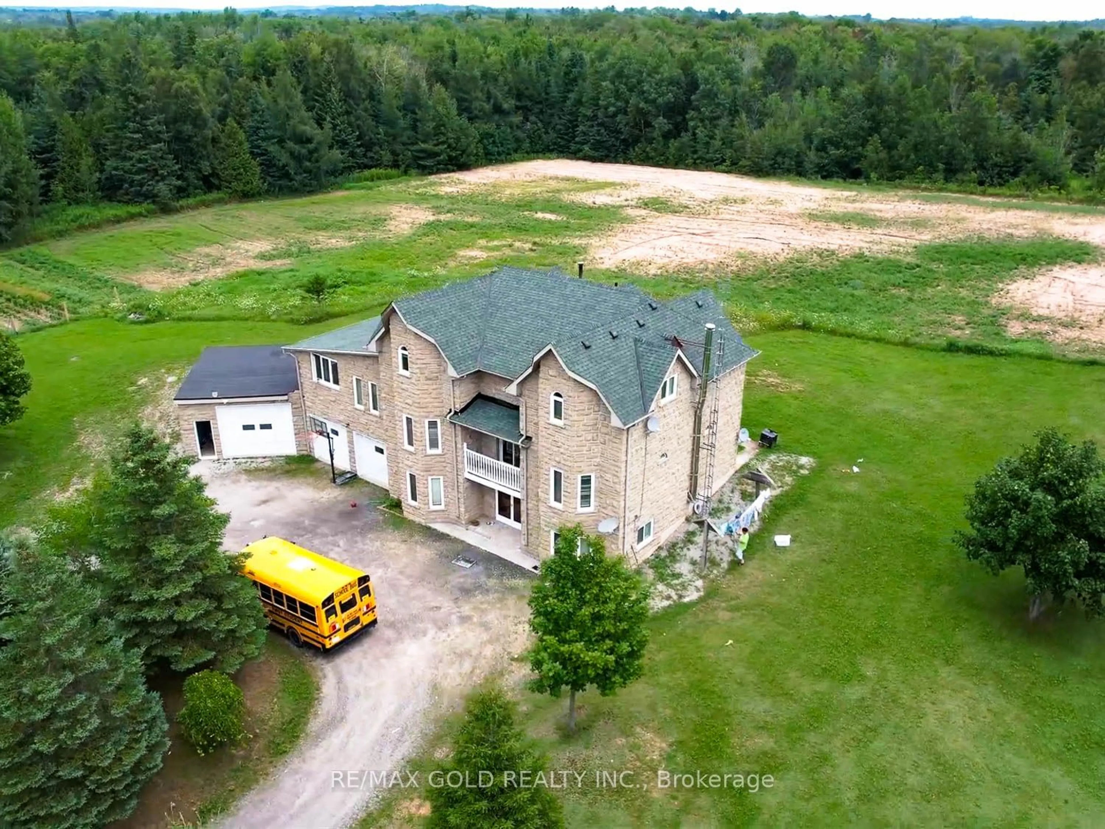 Frontside or backside of a home for 634159 Hwy 10, Mono Ontario L9W 5P4