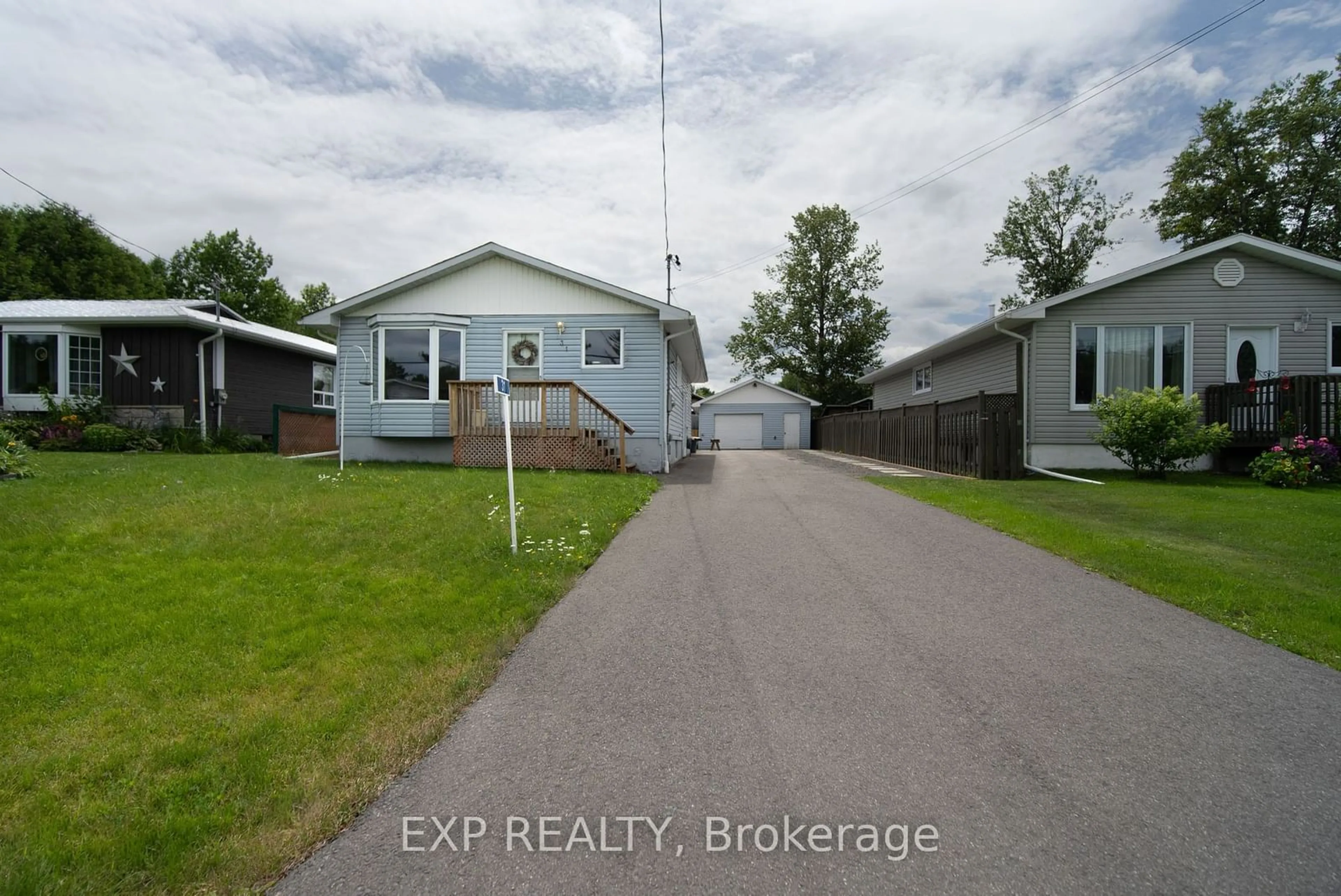 Frontside or backside of a home for 31 Spruce Dr, Temagami Ontario P0H 2H0