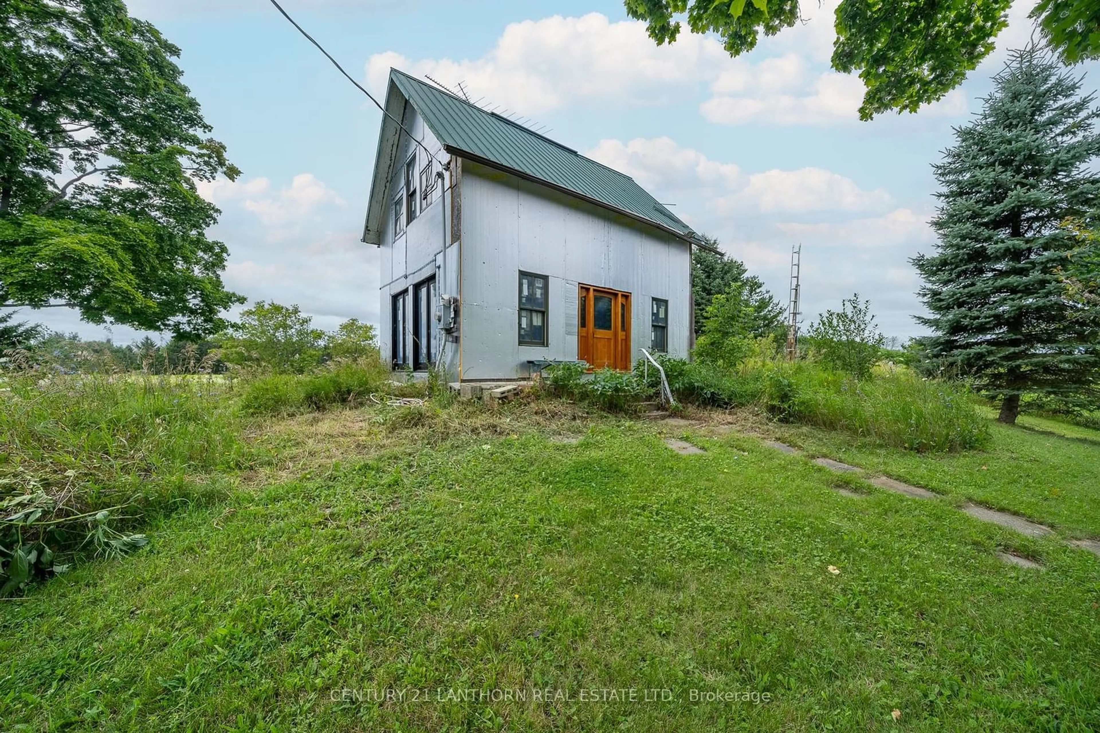 Cottage for 4805 County Road 8, Prince Edward County Ontario K0K 2T0