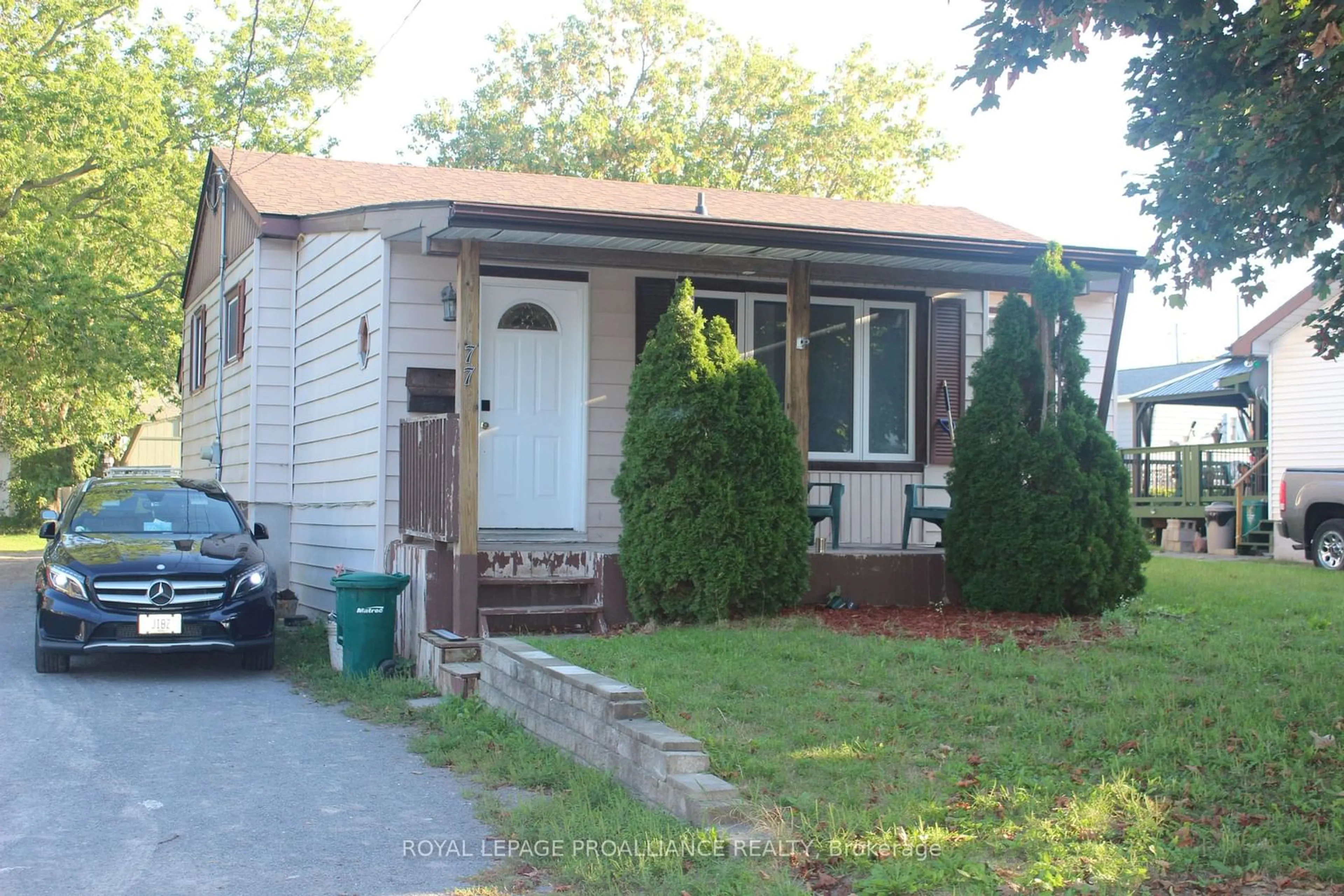 Frontside or backside of a home for 77 Lewis St, Belleville Ontario K8P 1R4