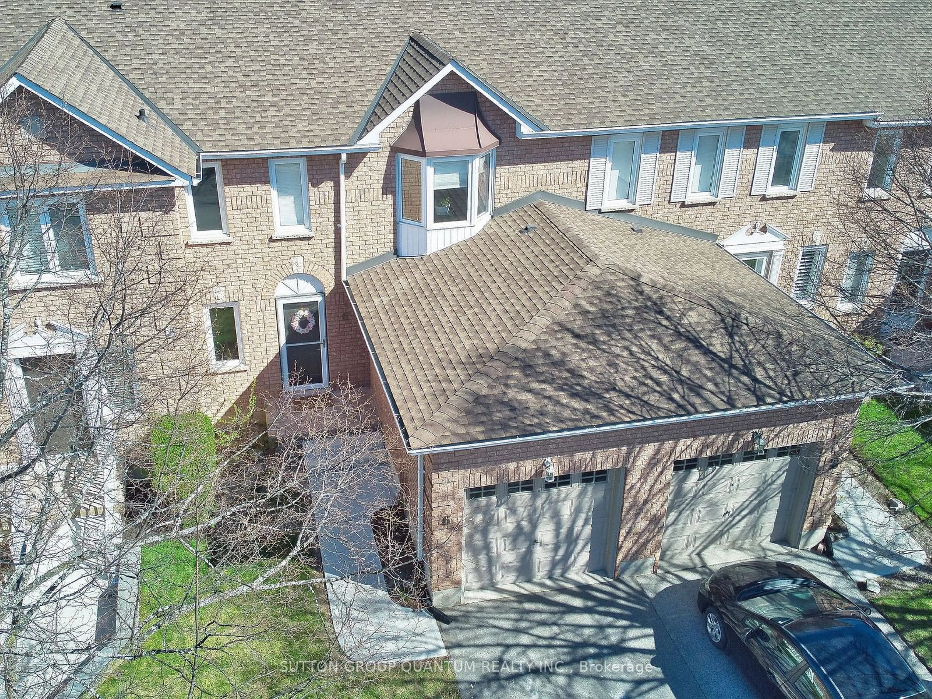 Frontside or backside of a home for 7 Davidson Blvd #6, Hamilton Ontario L9H 6Y7
