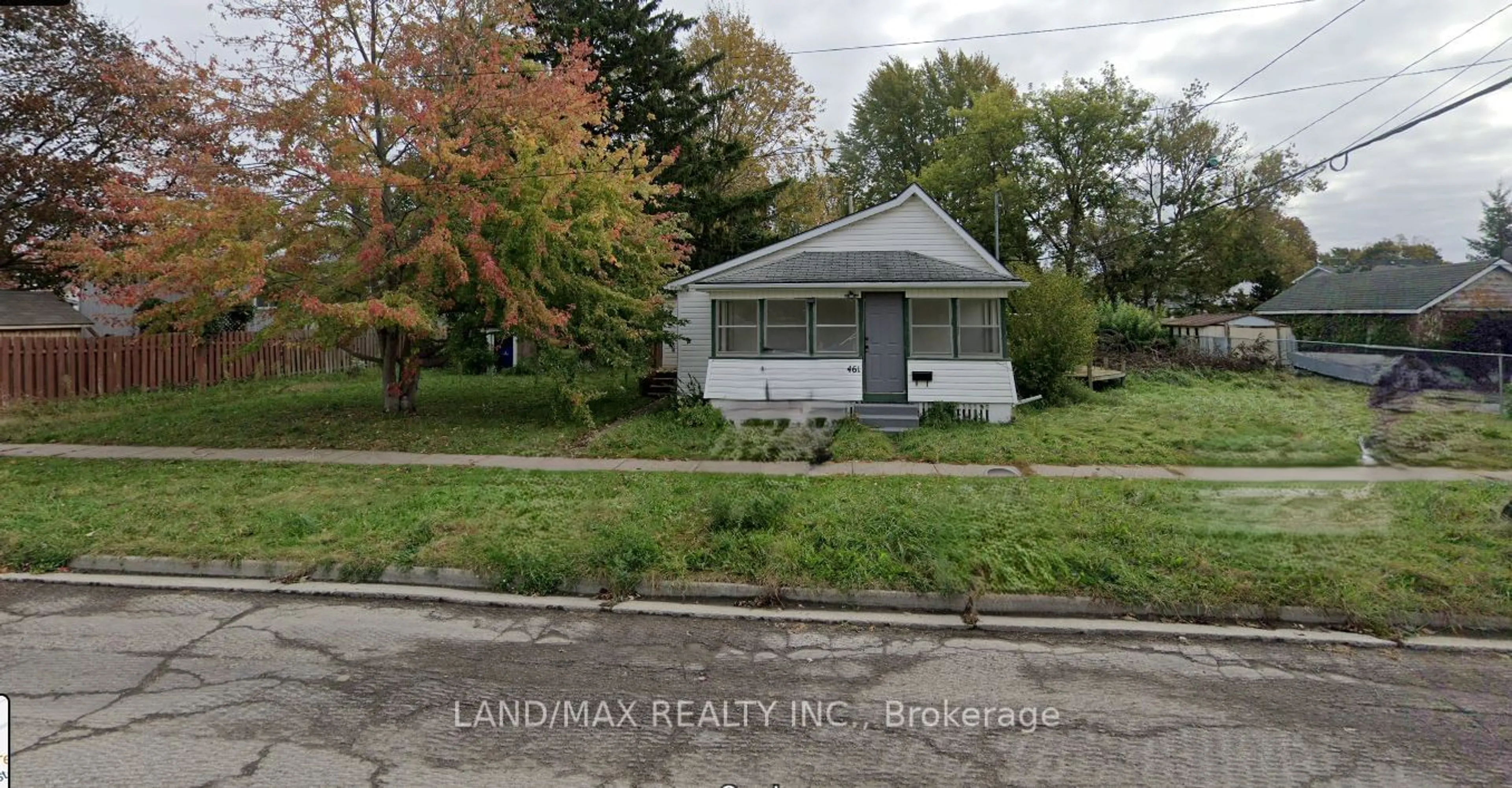 Frontside or backside of a home for 461 Selkirk St, Chatham-Kent Ontario N8A 3X9