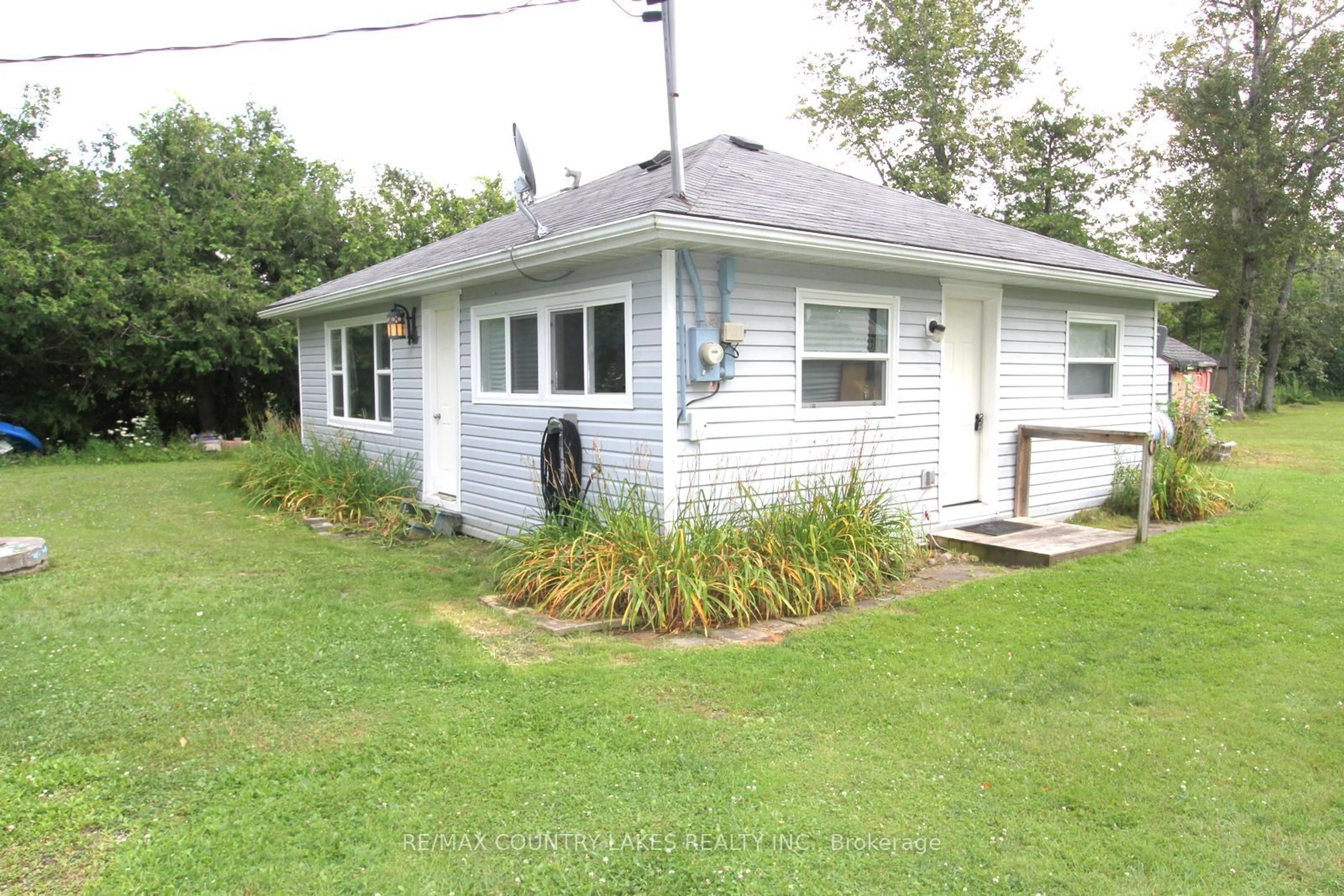 Cottage for 3 Antiquary Rd, Kawartha Lakes Ontario K0M 2B0