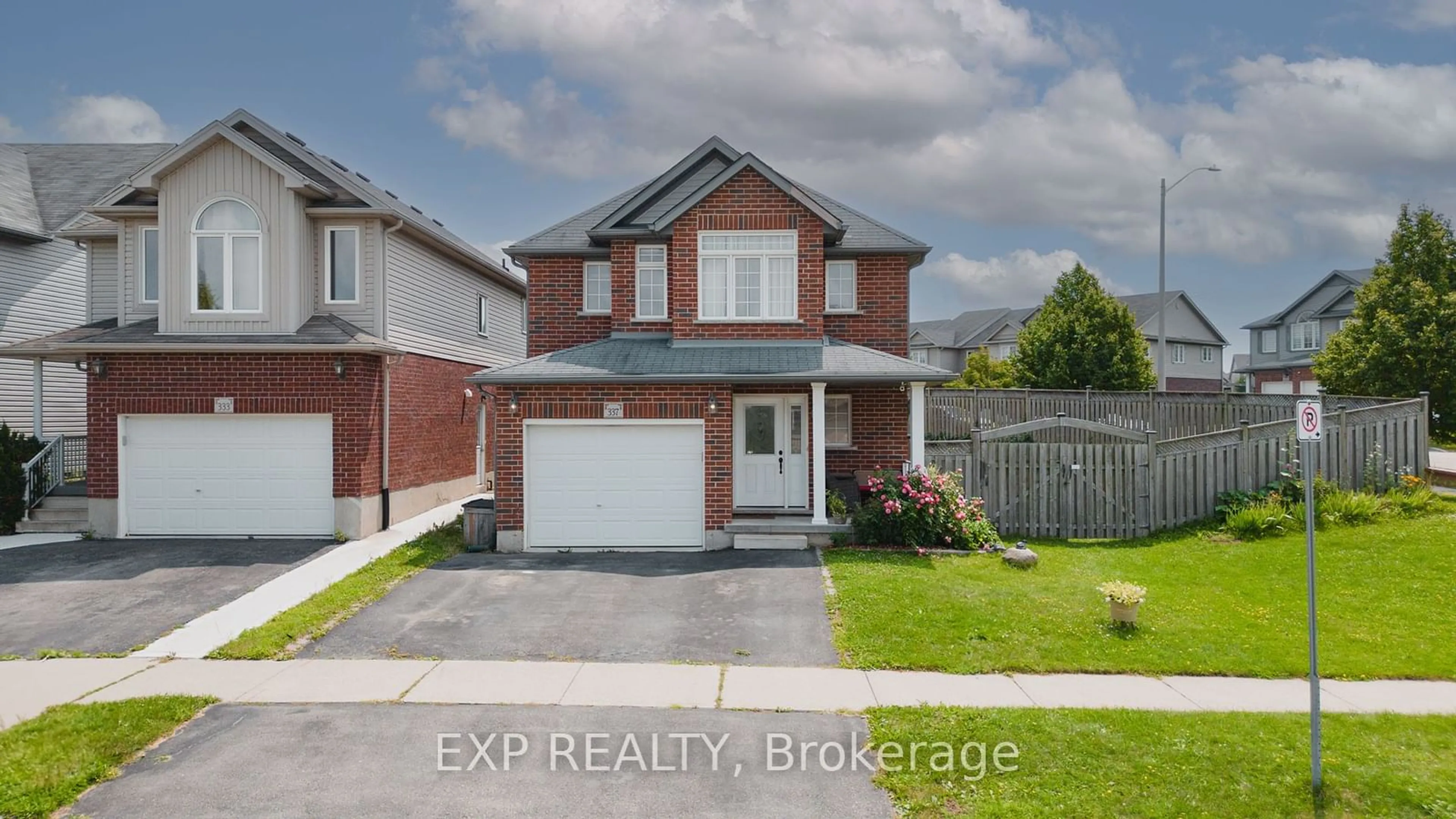 Frontside or backside of a home for 337 Featherstone Cres, Kitchener Ontario N2R 1Z4