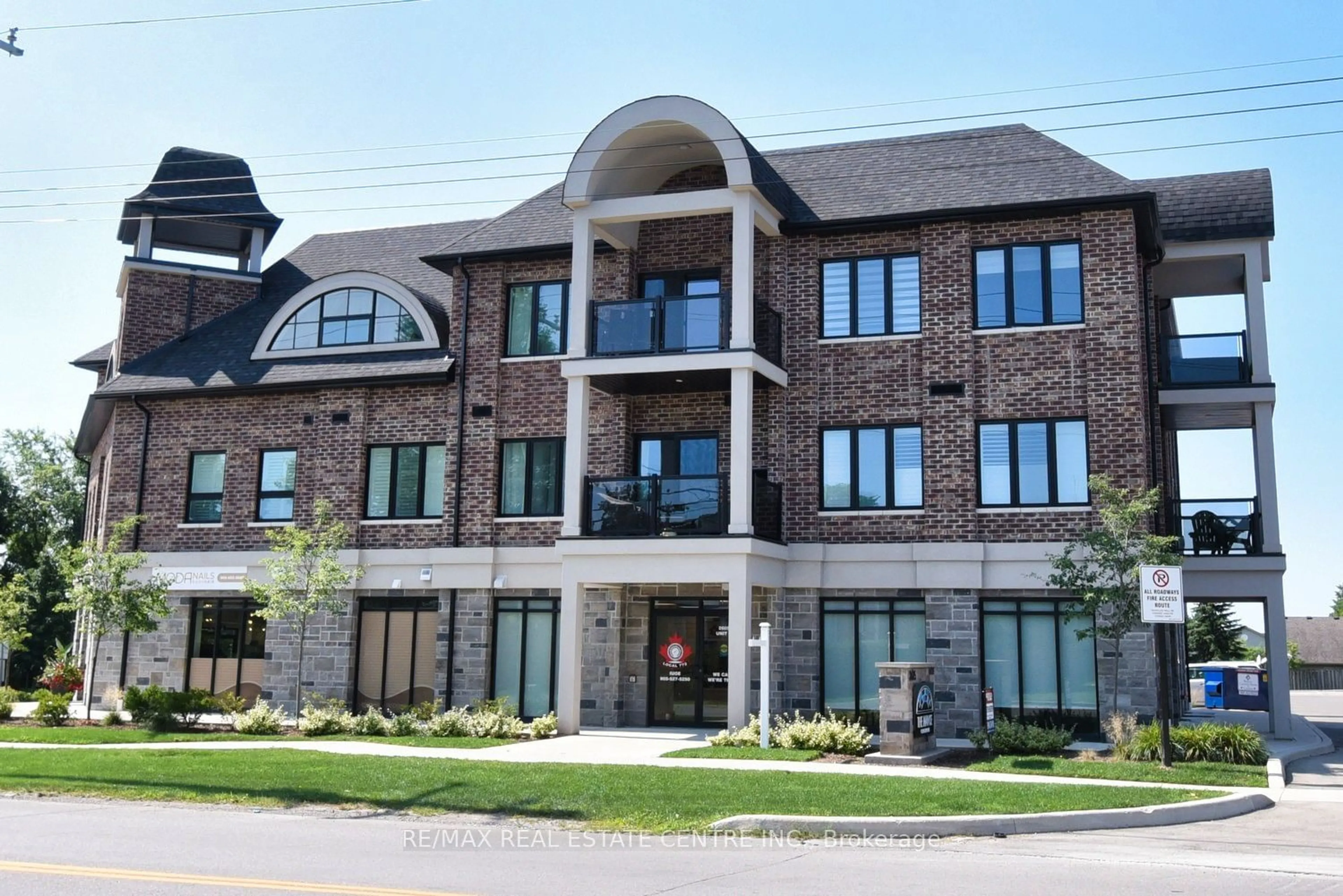 A pic from exterior of the house or condo, the front or back of building for 2605 Binbrook Rd #203, Hamilton Ontario L0R 1C0