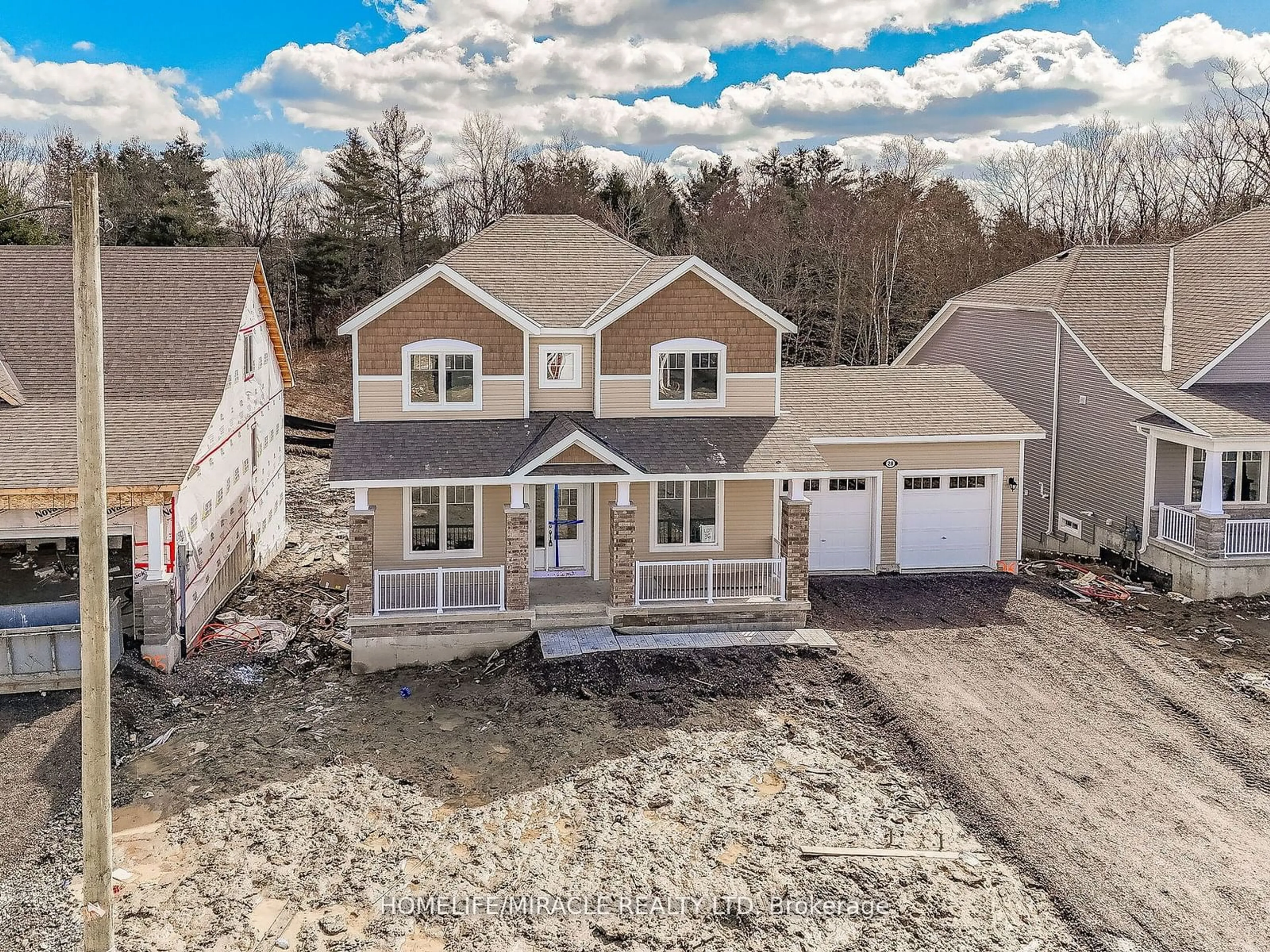 Frontside or backside of a home for 28 Dyer Cres, Bracebridge Ontario P1L 0A9