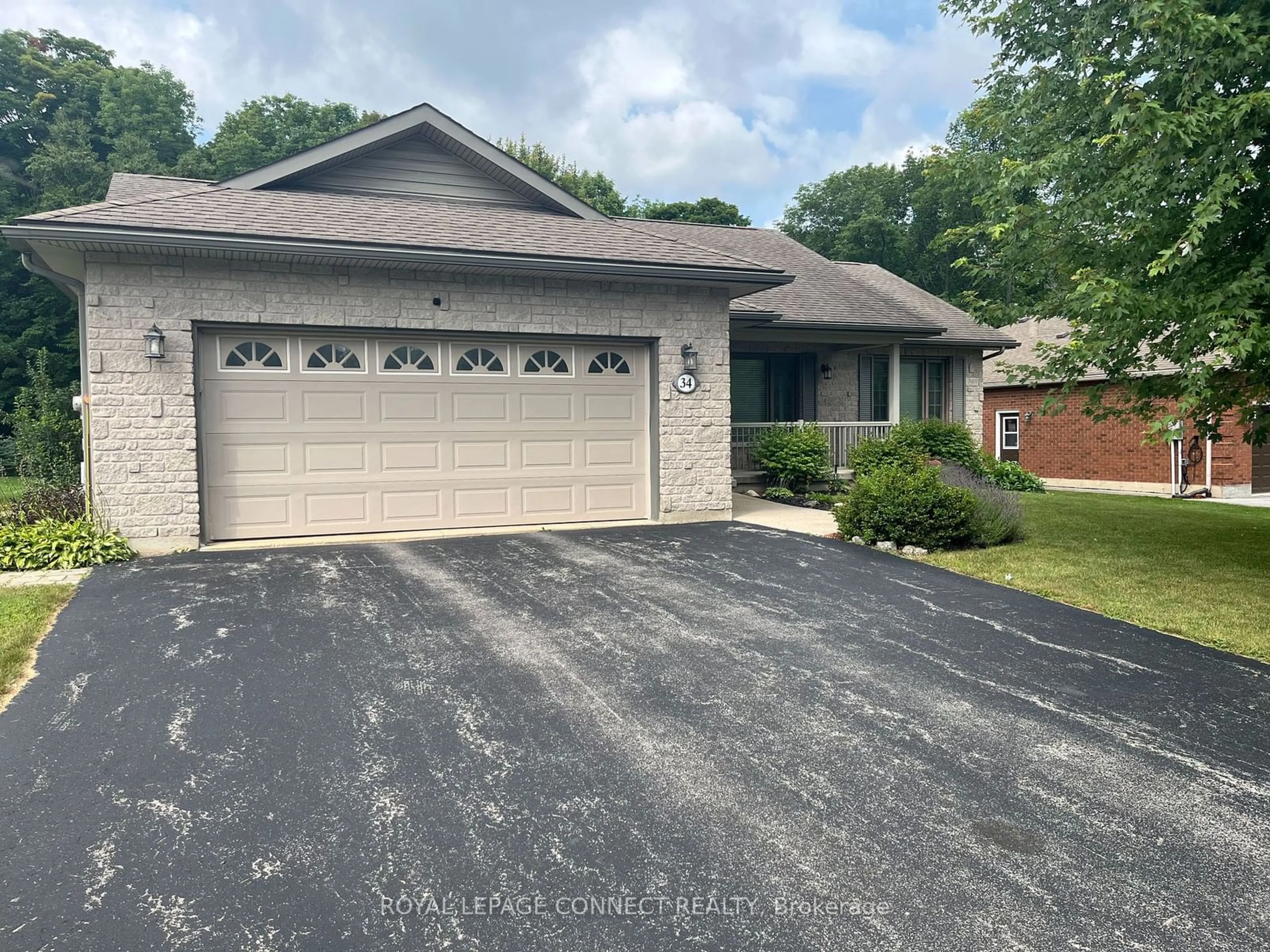 Frontside or backside of a home for 34 Meadow Lane, Meaford Ontario N4L 1X8