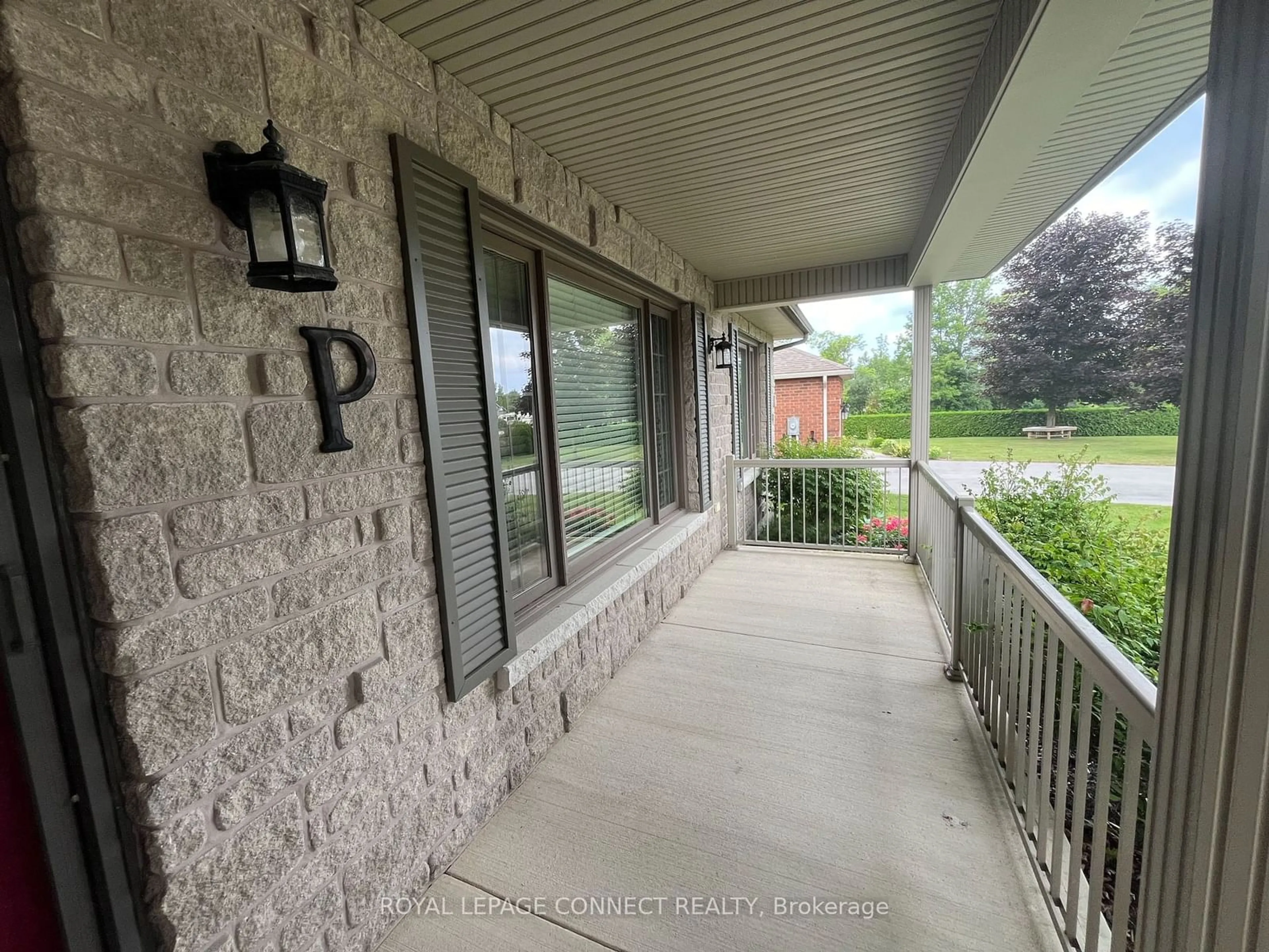 Patio for 34 Meadow Lane, Meaford Ontario N4L 1X8