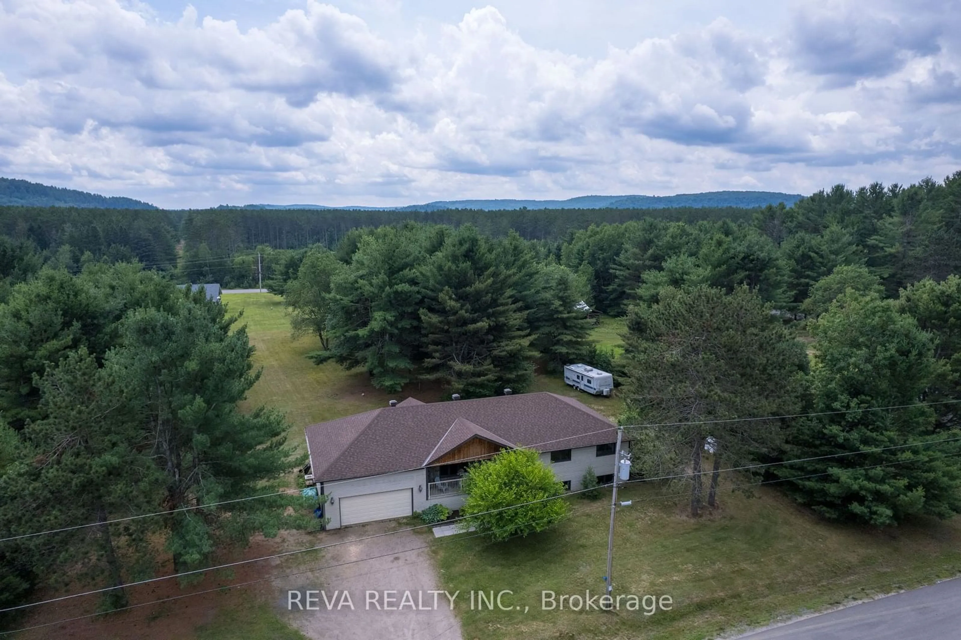 Frontside or backside of a home, cottage for 27 Elizabeth St, Hastings Highlands Ontario K0L 1C0