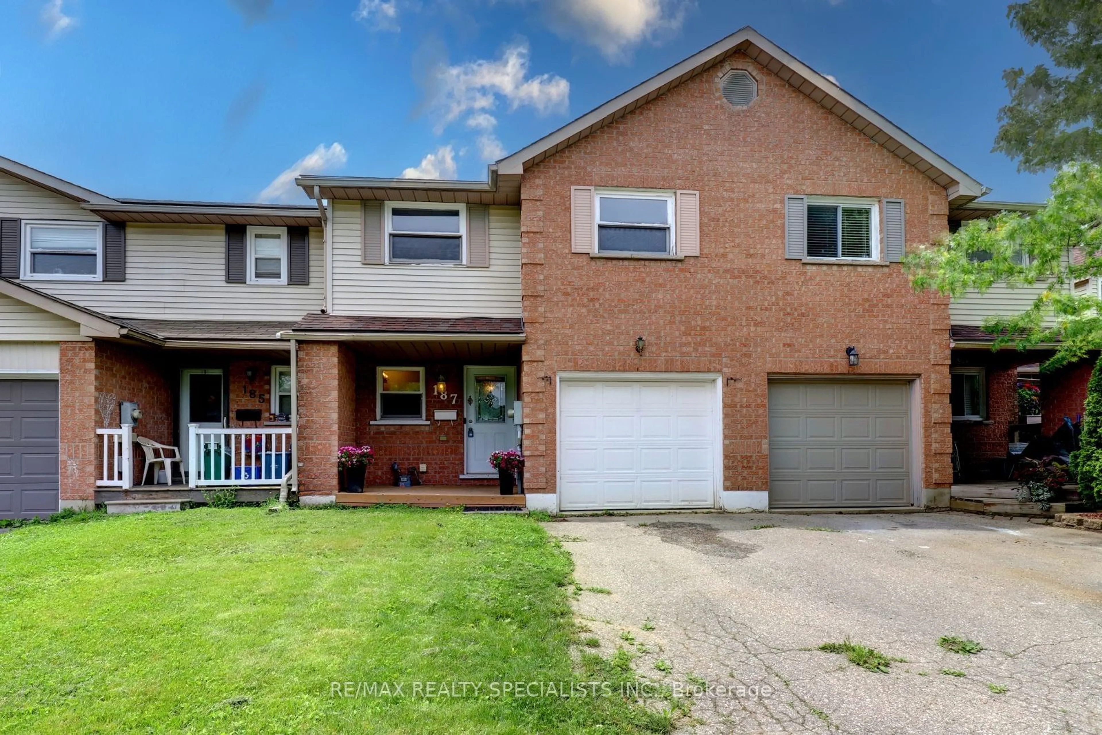 Frontside or backside of a home for 187 Ironstone Dr, Cambridge Ontario N1P 1A8