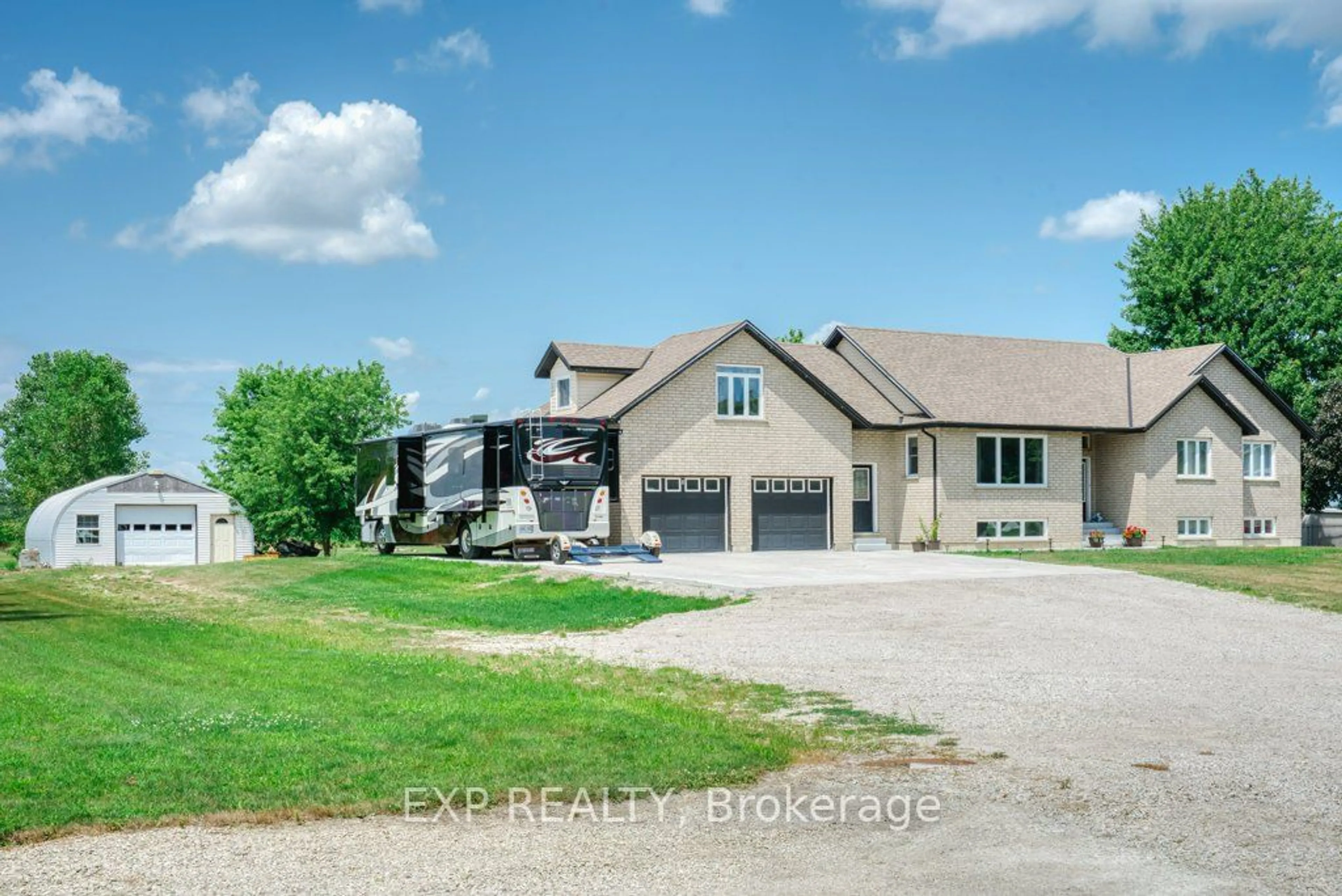 Frontside or backside of a home for 833 Talbot Rd, Leamington Ontario N0P 2P0