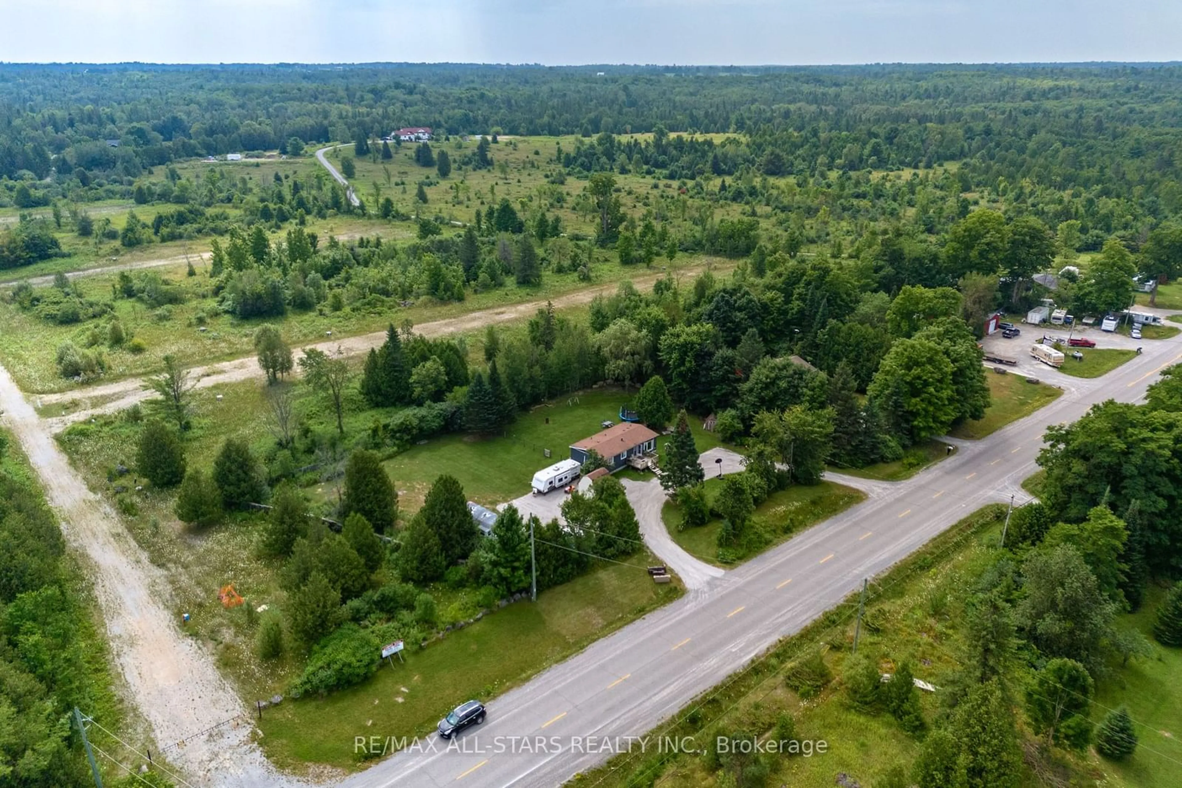 Outside view for 1722 County Road 121, Kawartha Lakes Ontario K0M 1N0