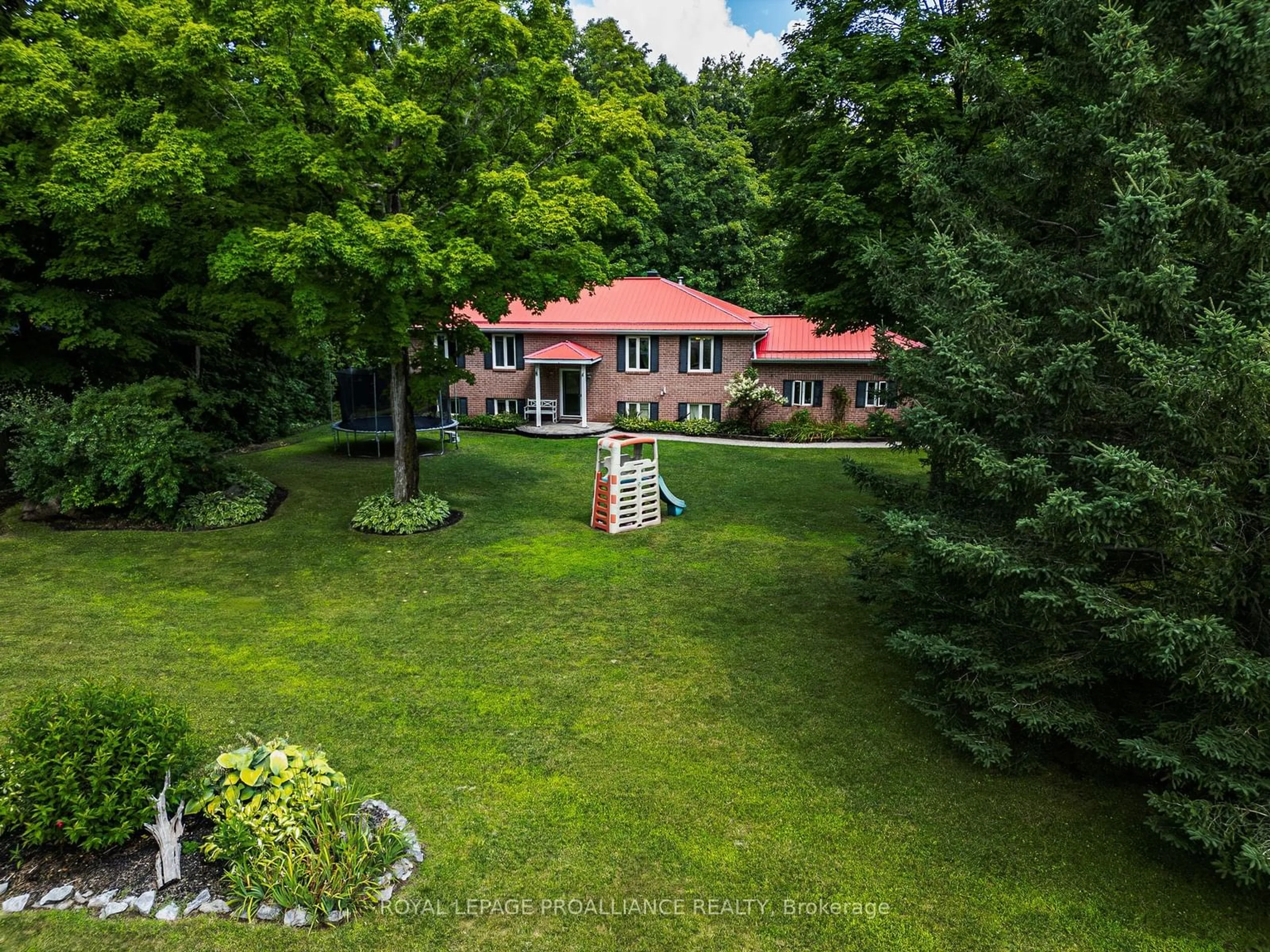 Outside view for 1827 County Rd 40, Quinte West Ontario K8V 0A9
