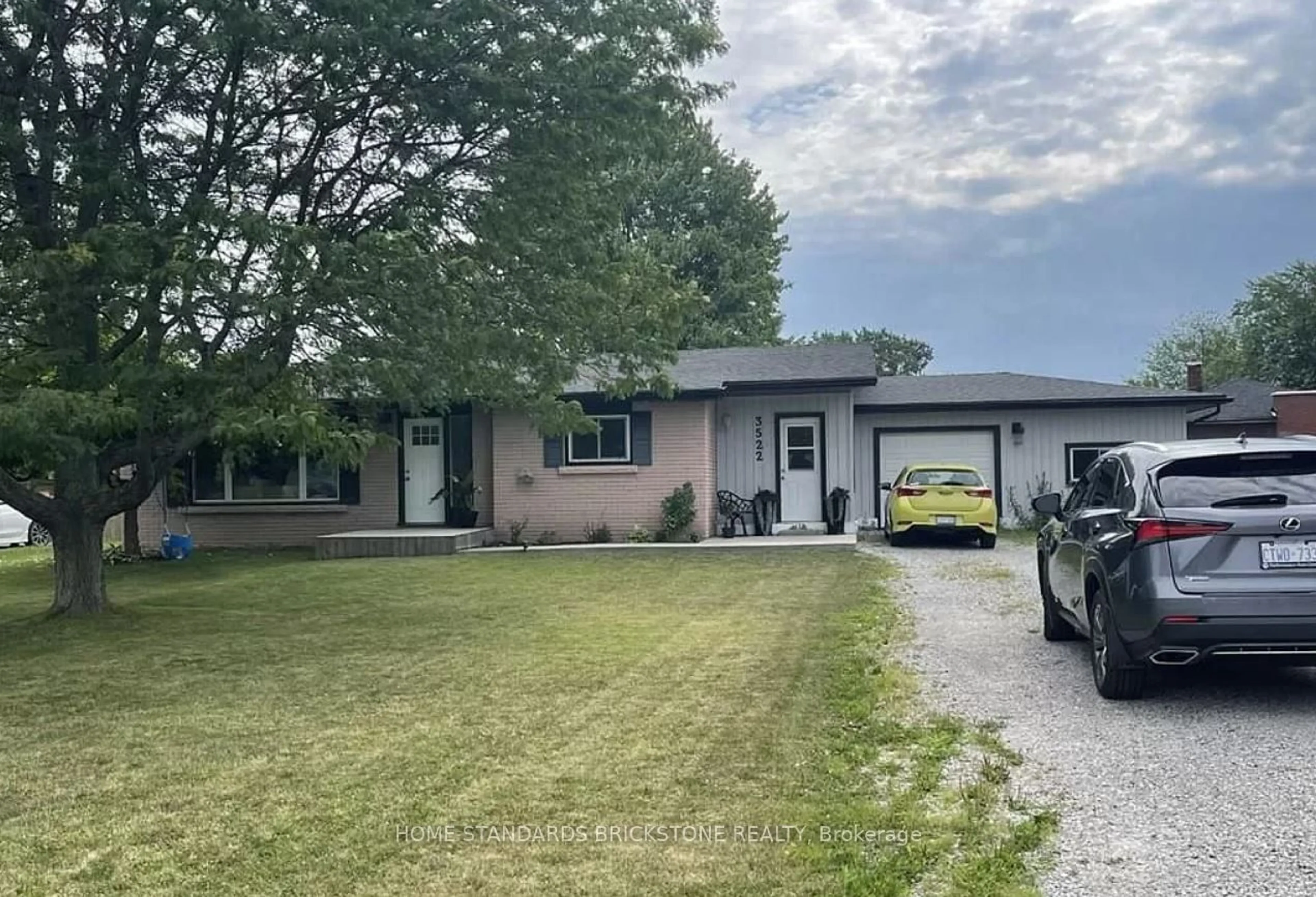 Frontside or backside of a home, the street view for 3522 Edinburgh Rd, Fort Erie Ontario L0S 1S0