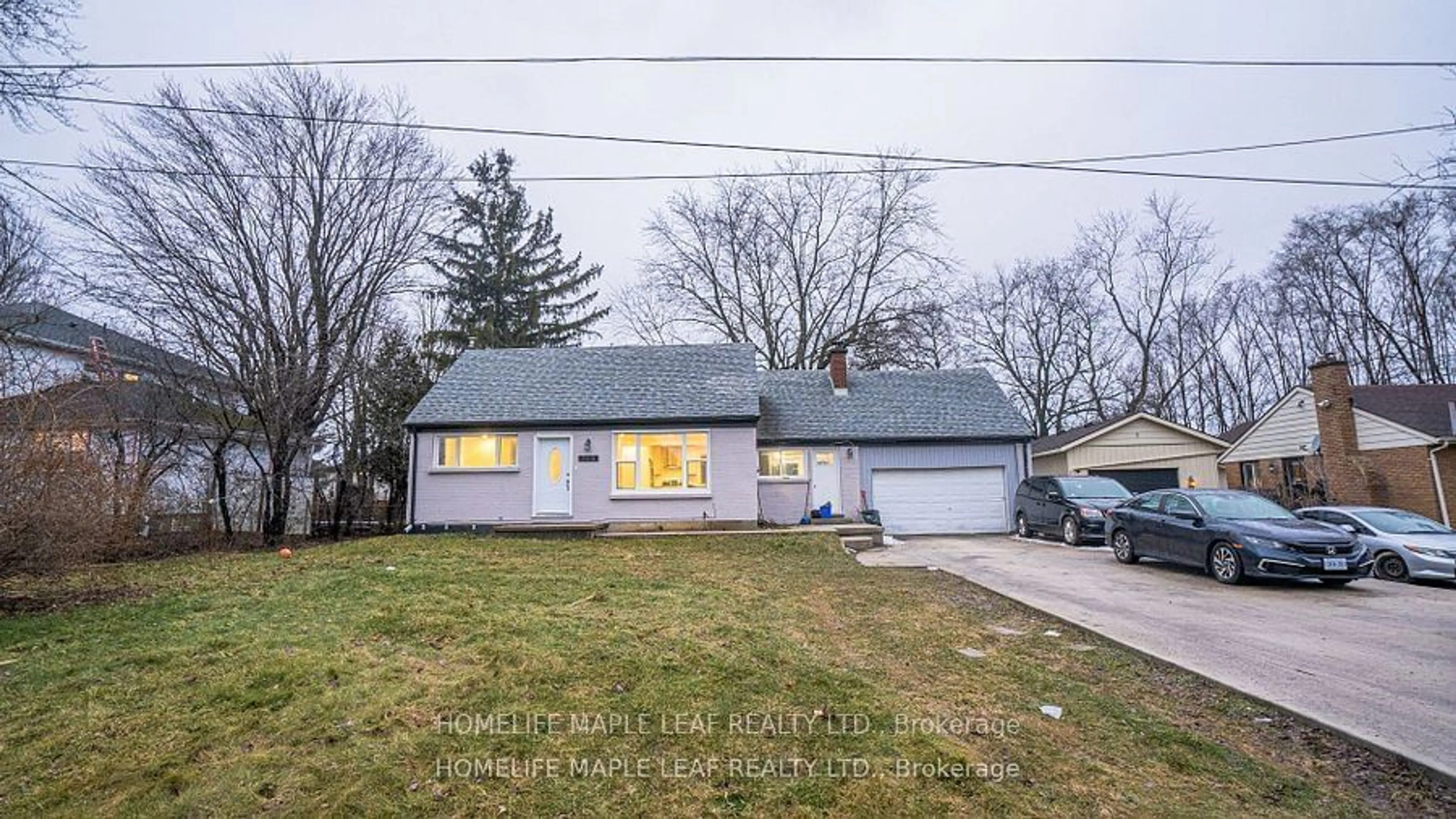 Frontside or backside of a home for 3105 White Oak Rd, London Ontario N6E 1L7