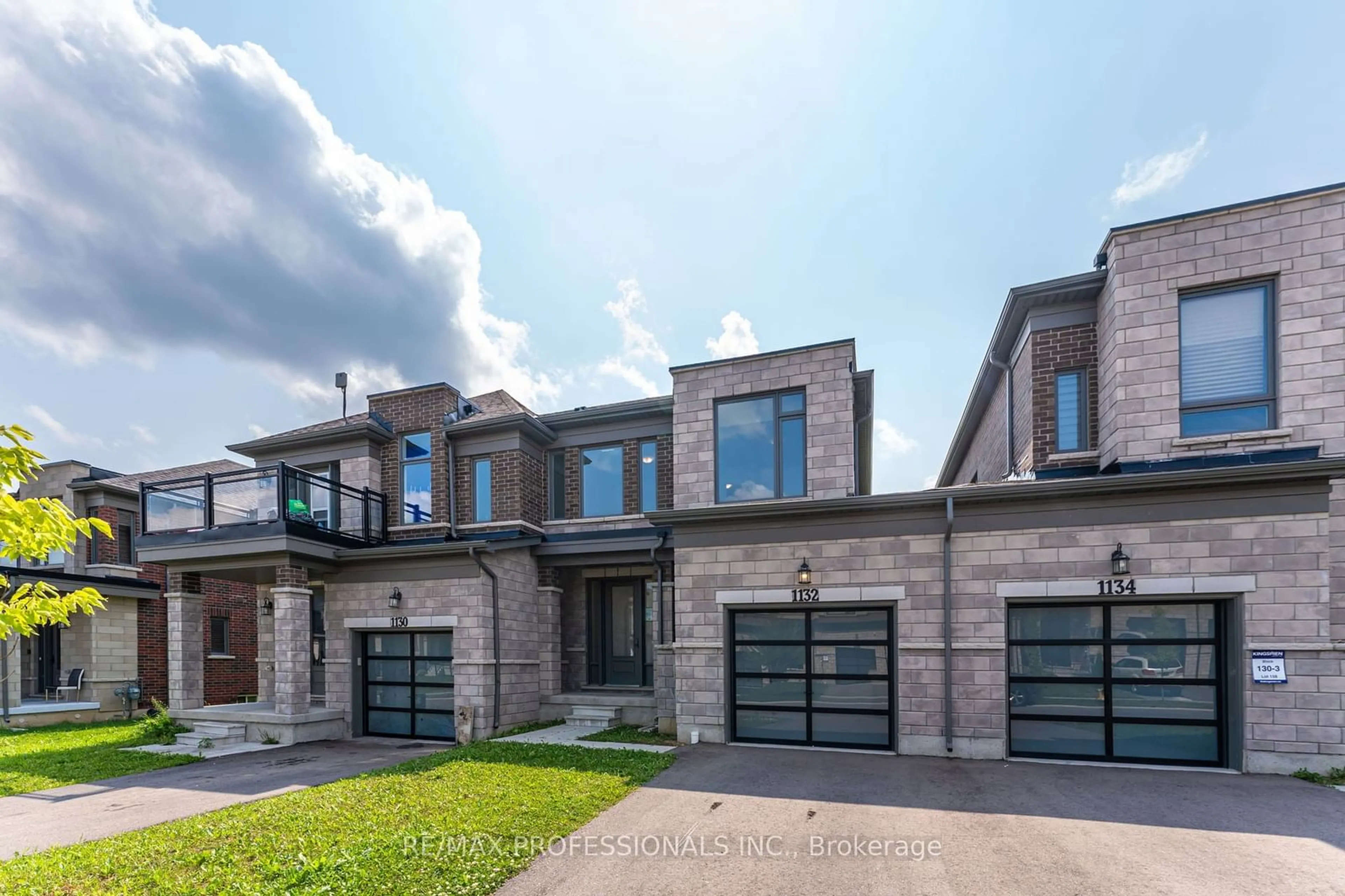Home with brick exterior material for 1132 Edinburgh Dr, Woodstock Ontario N4T 0G8