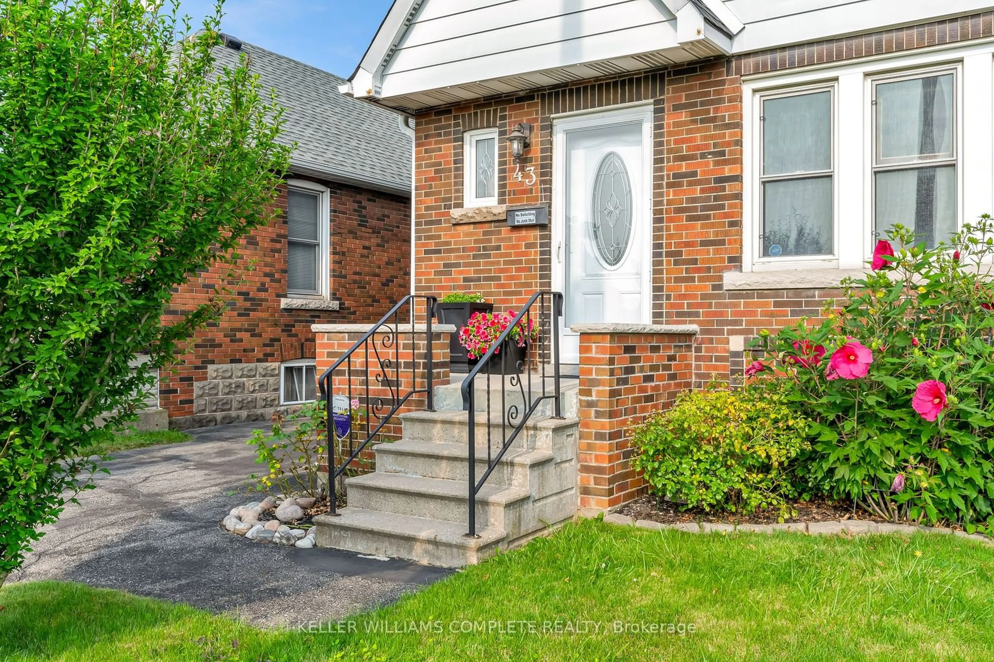 Home with brick exterior material for 43 Strathearne Ave, Hamilton Ontario L8H 5K5