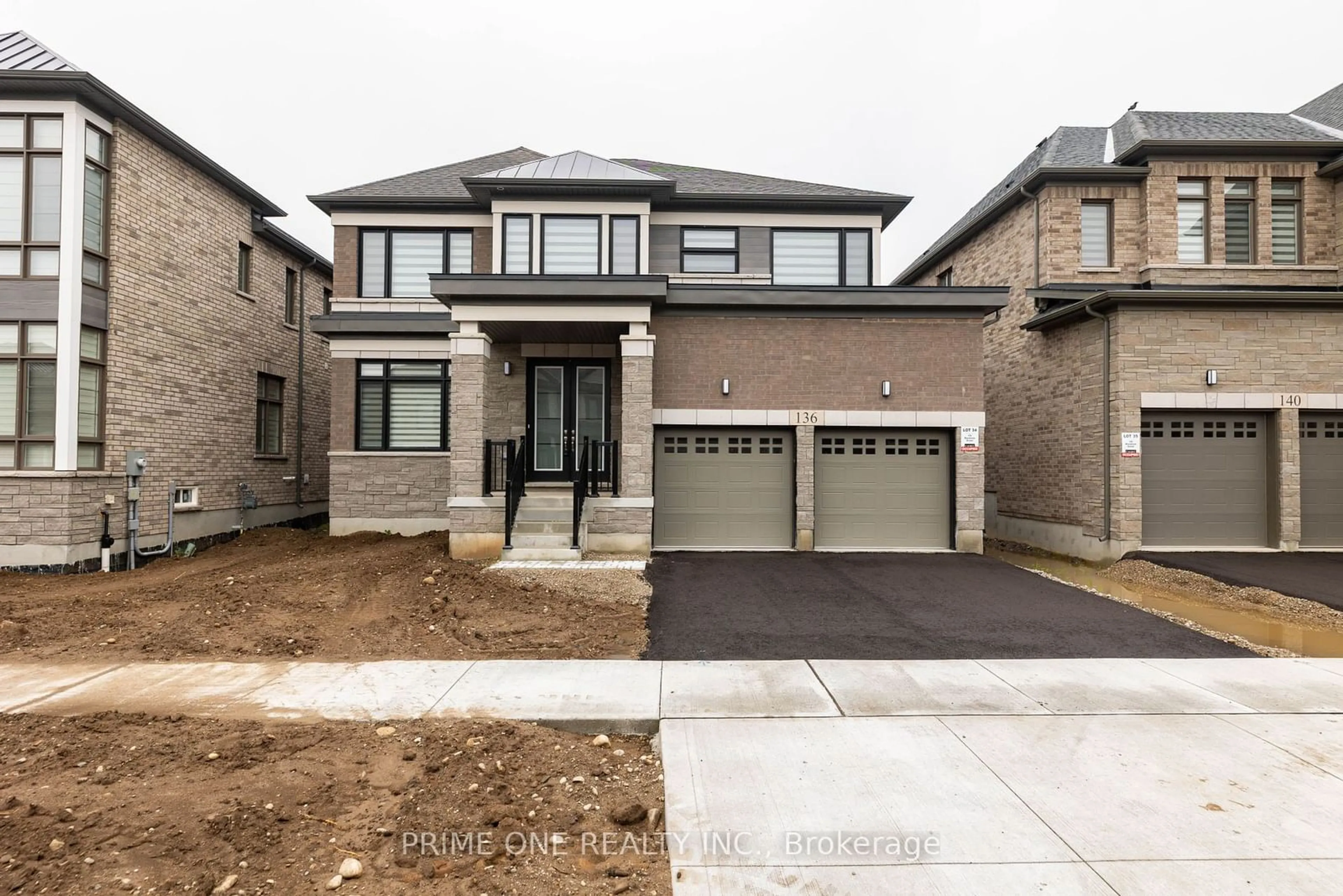 Frontside or backside of a home for 136 Blacklock St, Cambridge Ontario N1S 0E3
