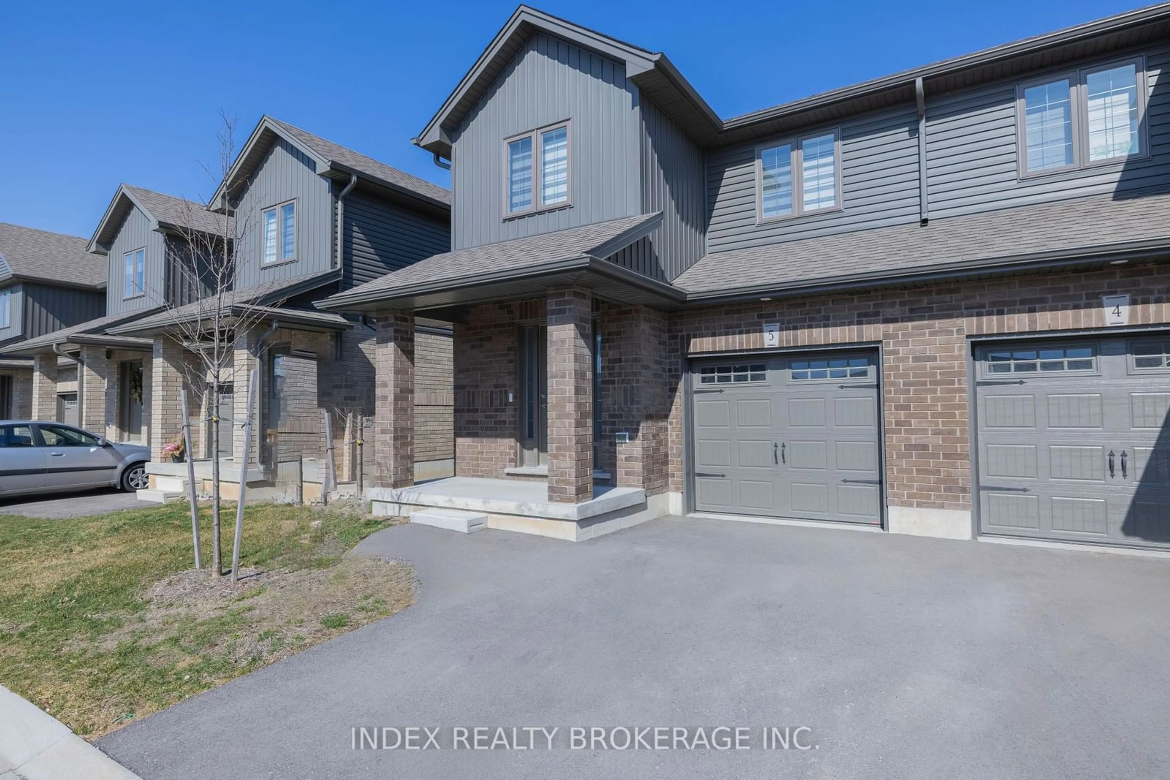 Frontside or backside of a home for 29 Schuyler St #5, Brant Ontario N3L 0J2