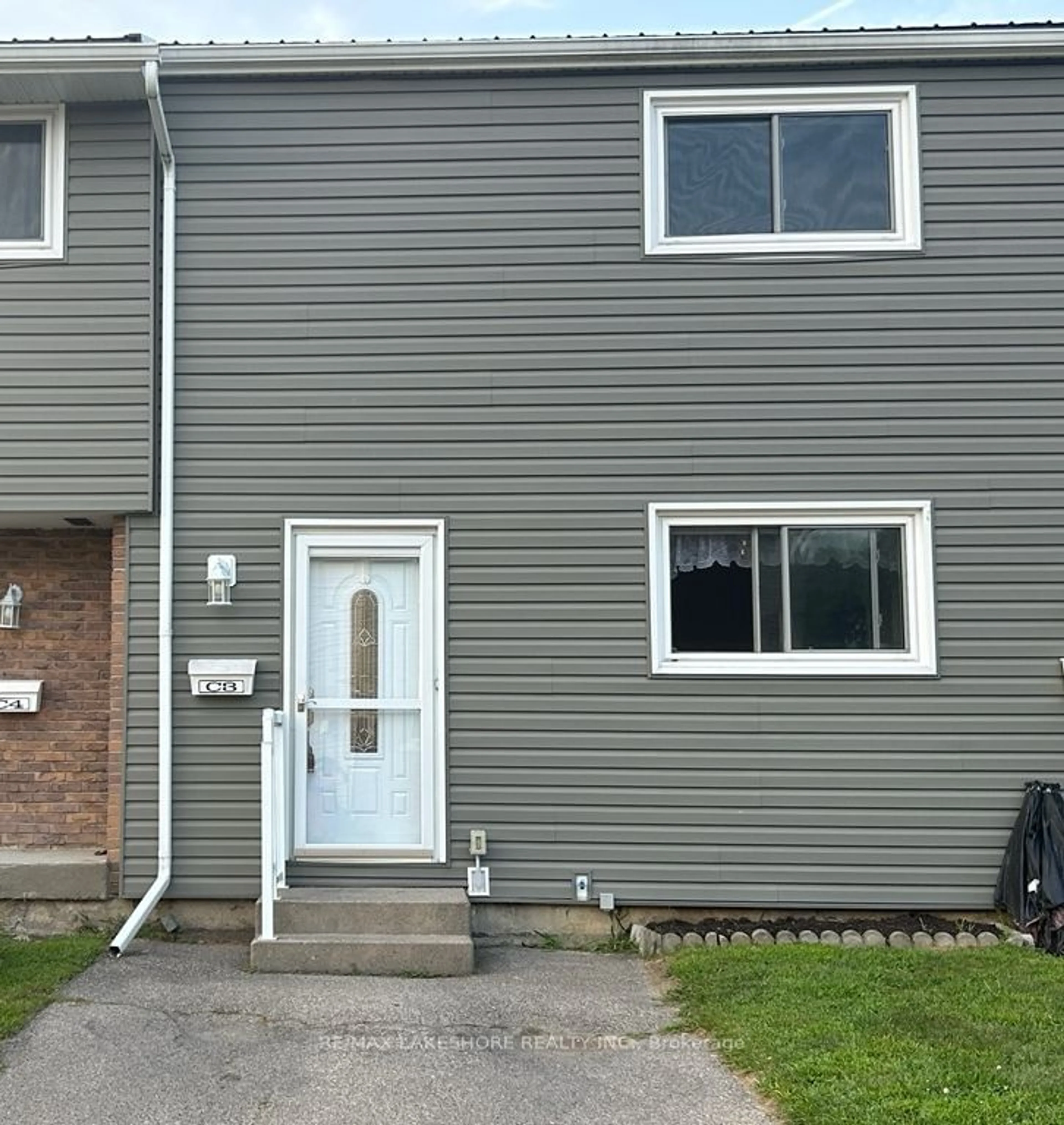 A pic from exterior of the house or condo for 400 Westwood Dr #C3, Cobourg Ontario K9A 2B6