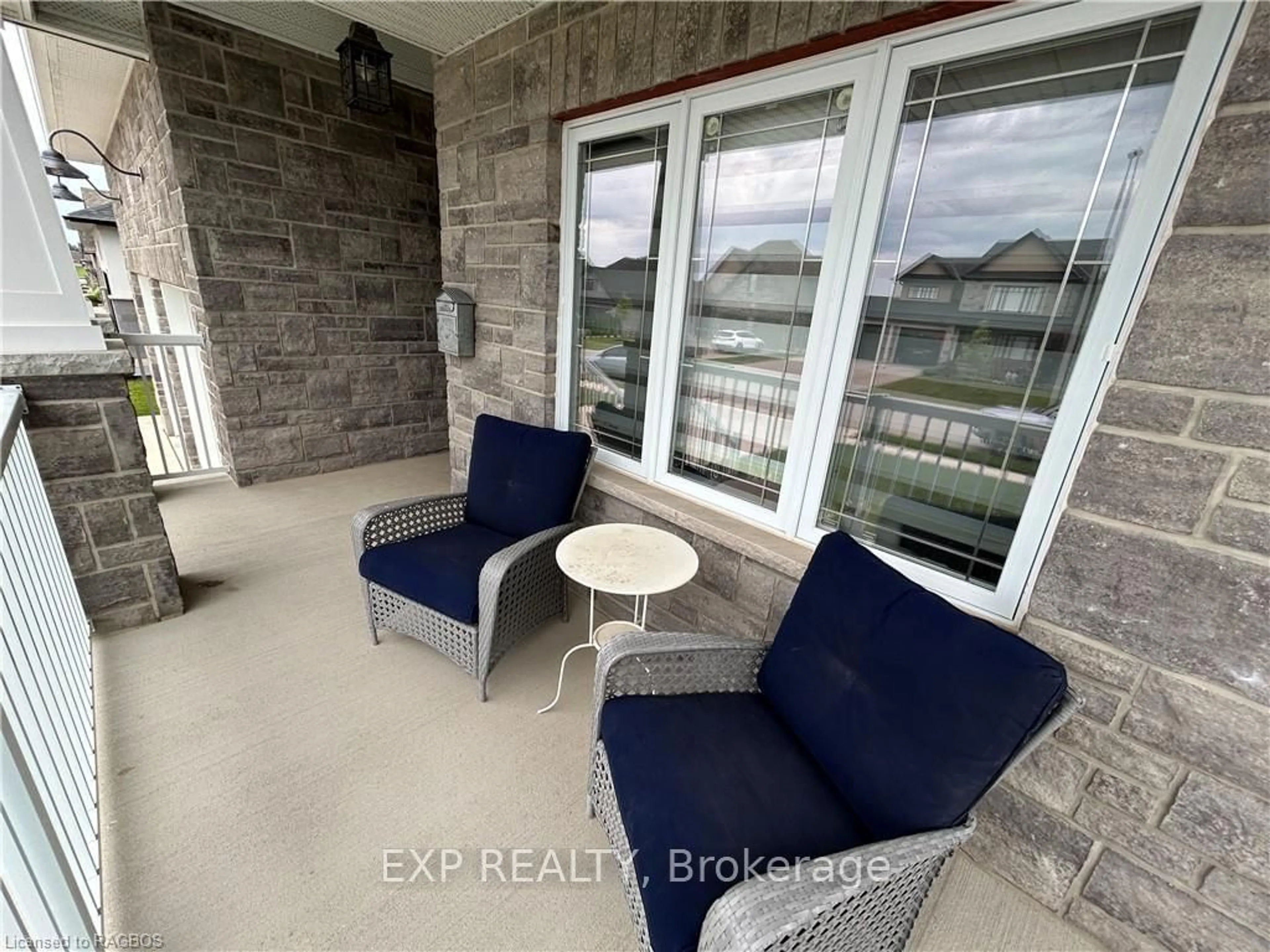 Balcony in the apartment, water/lake/river/ocean view for 145 17th Avenue A, Hanover Ontario N4N 3R1
