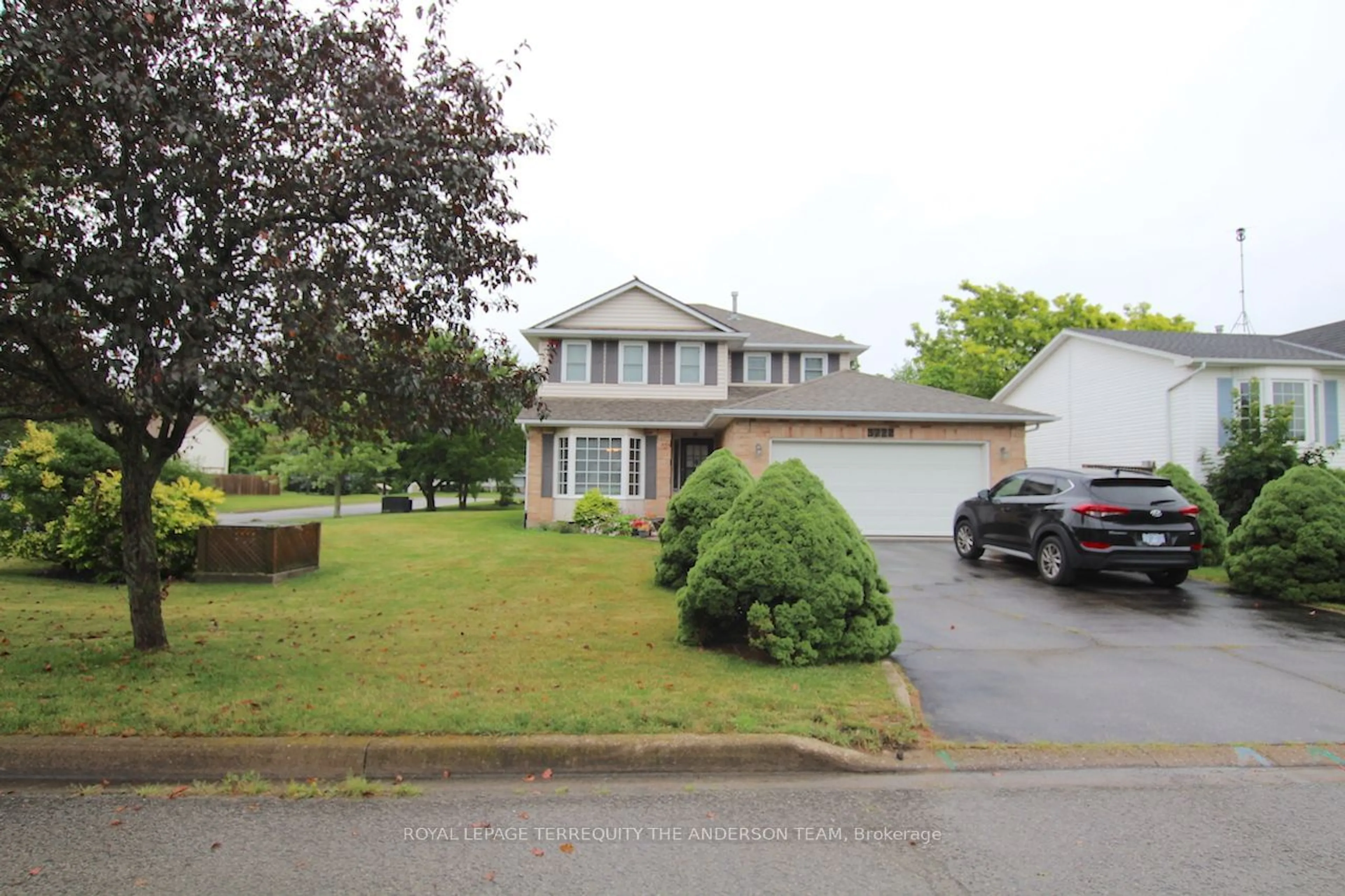 Frontside or backside of a home for 3722 Sussex Lane, Fort Erie Ontario L0S 1S0