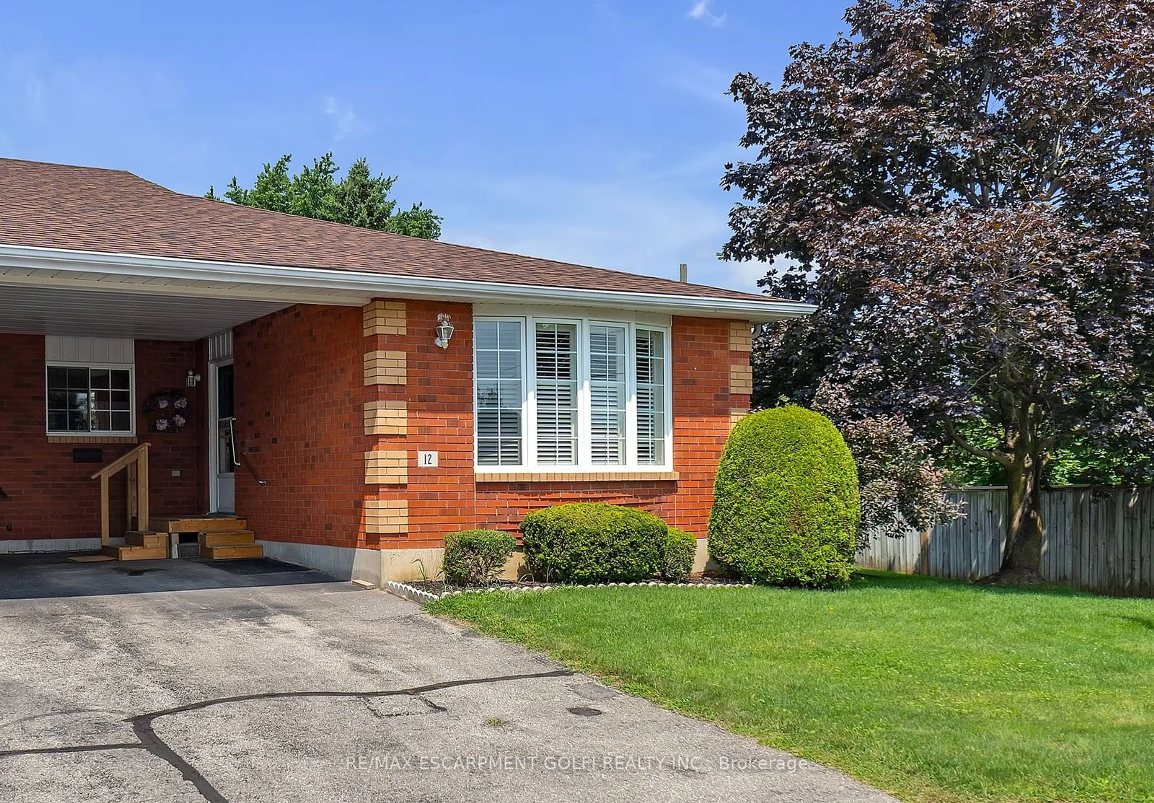 Home with brick exterior material for 20 Courtland Dr #12, Brantford Ontario N3R 7Y2