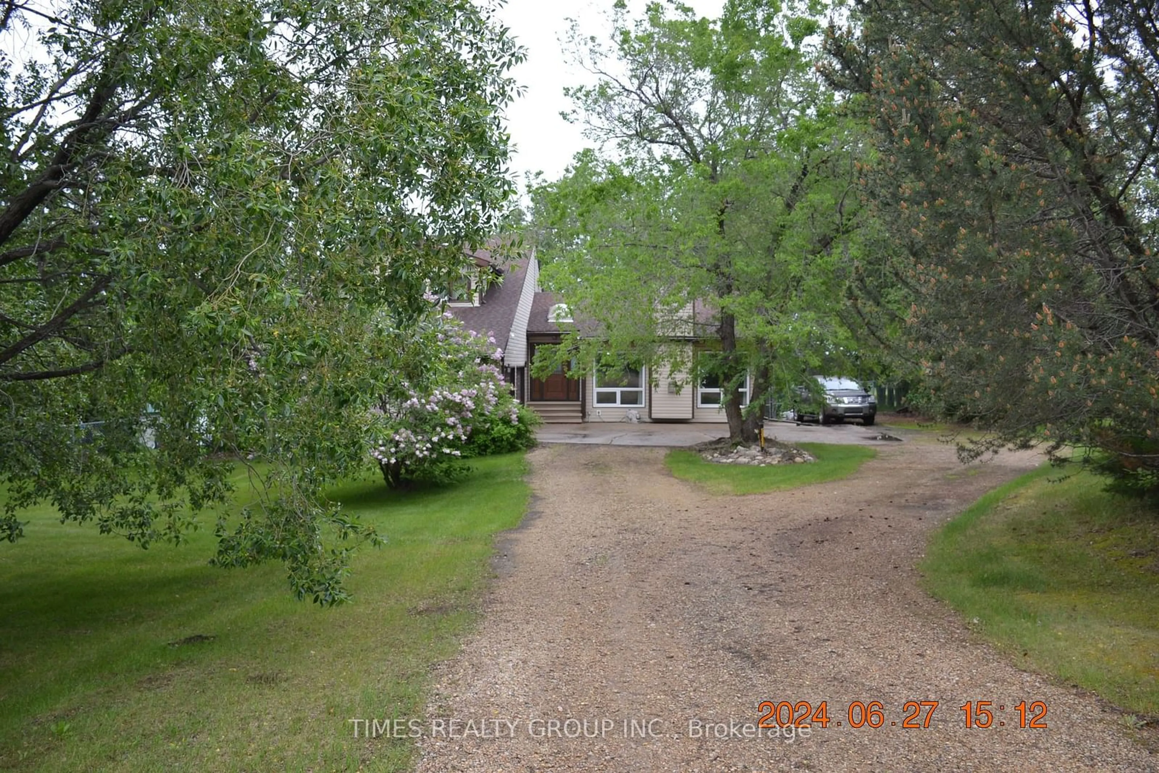 Outside view for 5905 West Boundary Rd, Out of Area Alberta T7N 1B9