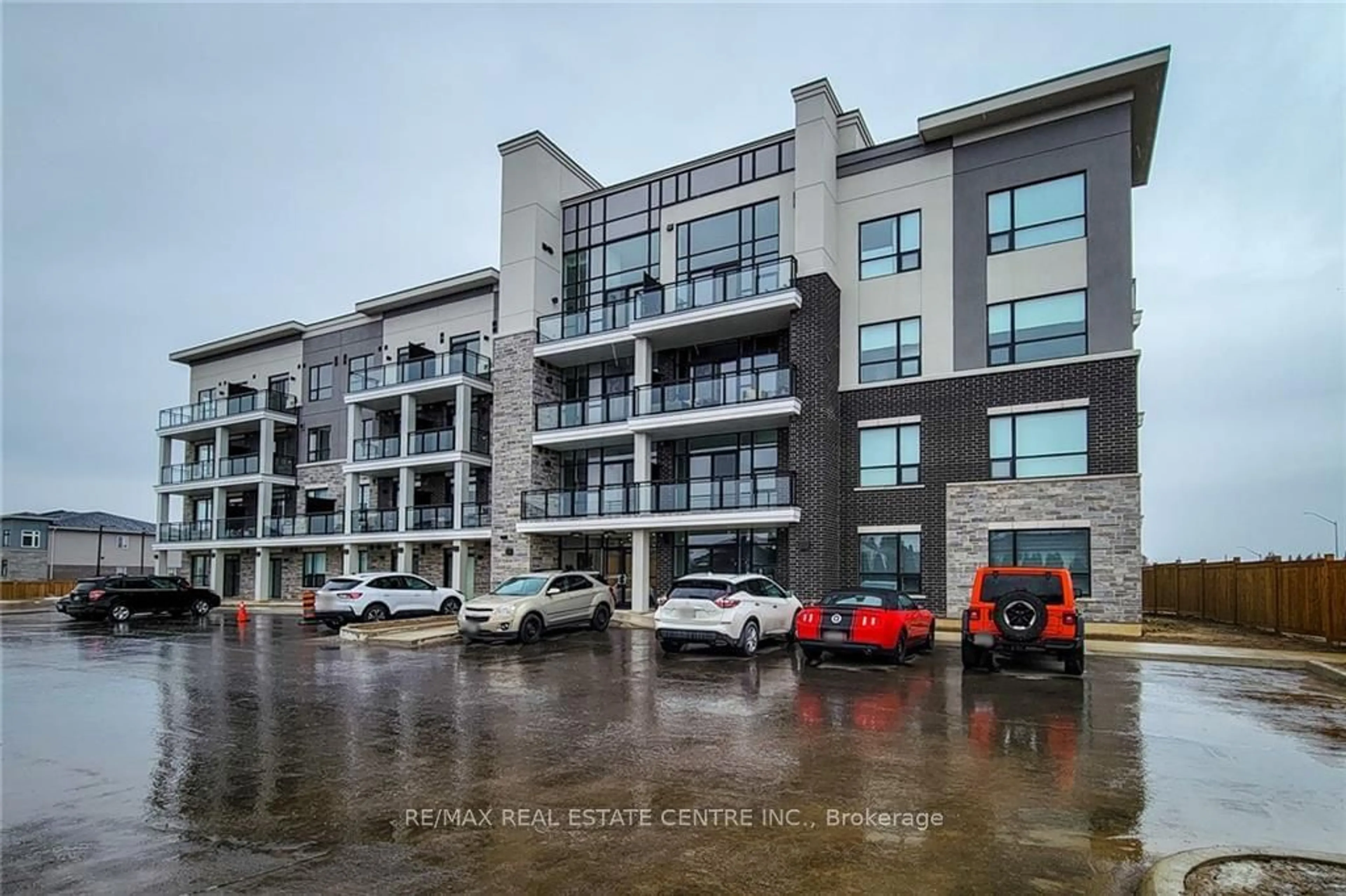 A pic from exterior of the house or condo for 120 SPRINGVALLEY Cres #204, Hamilton Ontario L9C 0E4